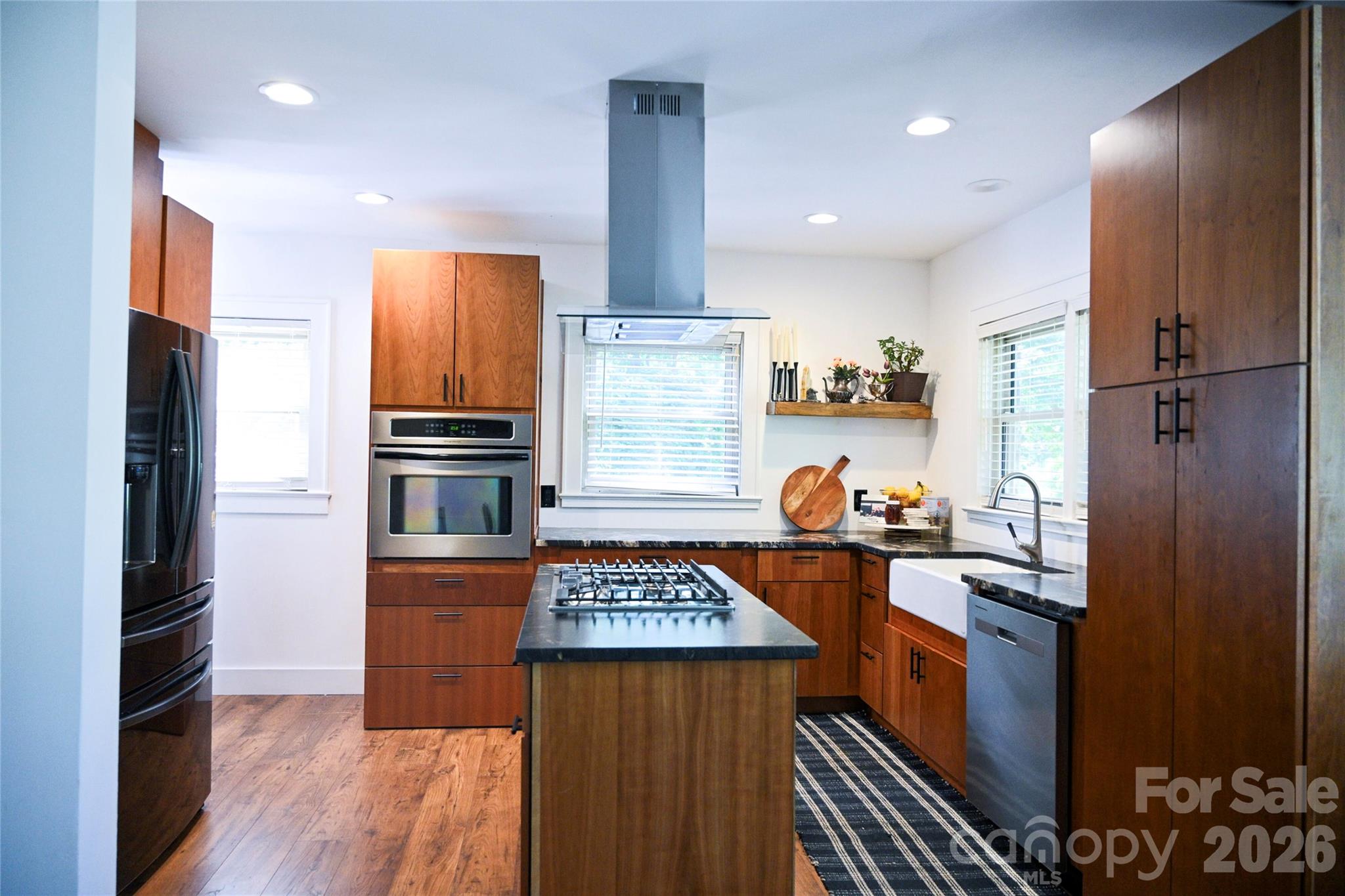 920 Sand Hill Road — Asheville