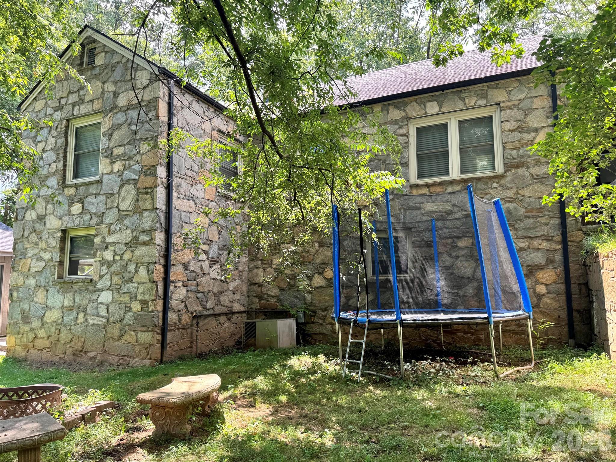 920 Sand Hill Road — Asheville