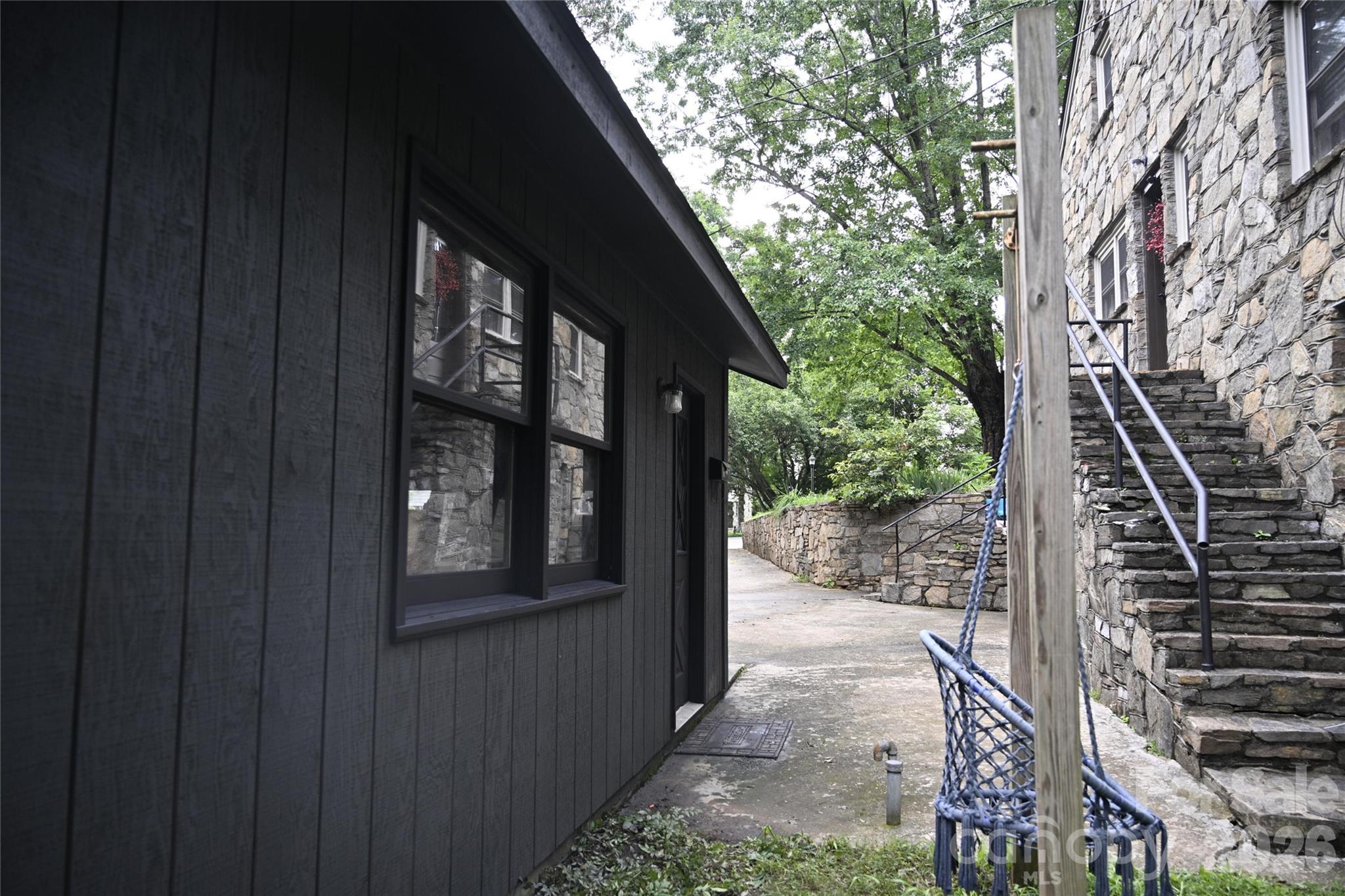 920 Sand Hill Road — Asheville