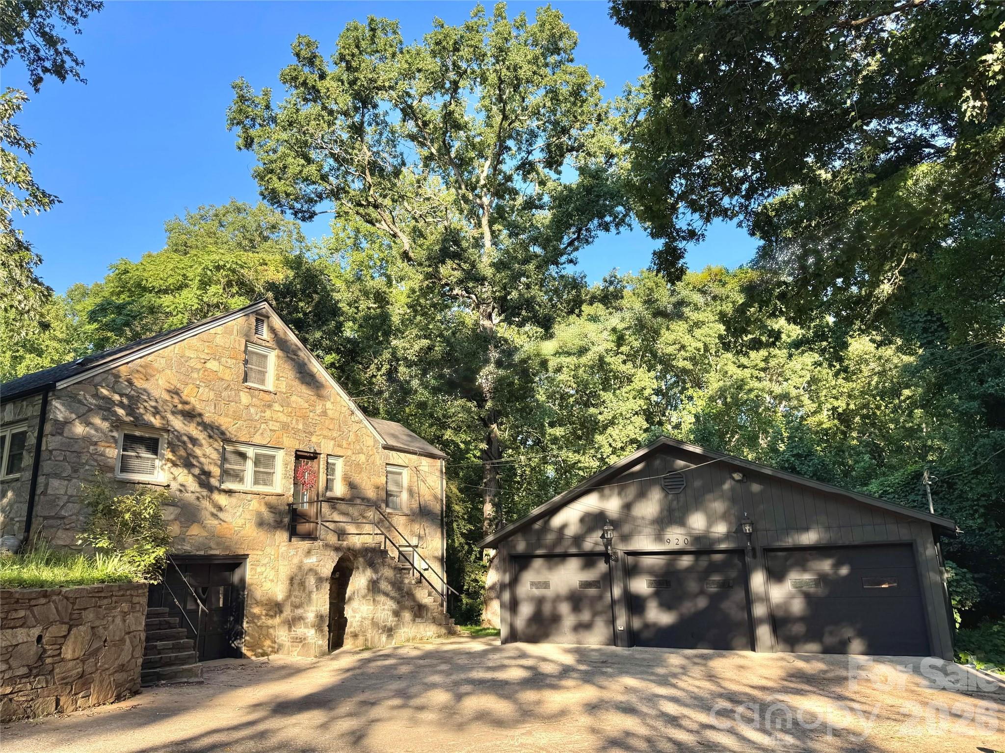920 Sand Hill Road — Asheville
