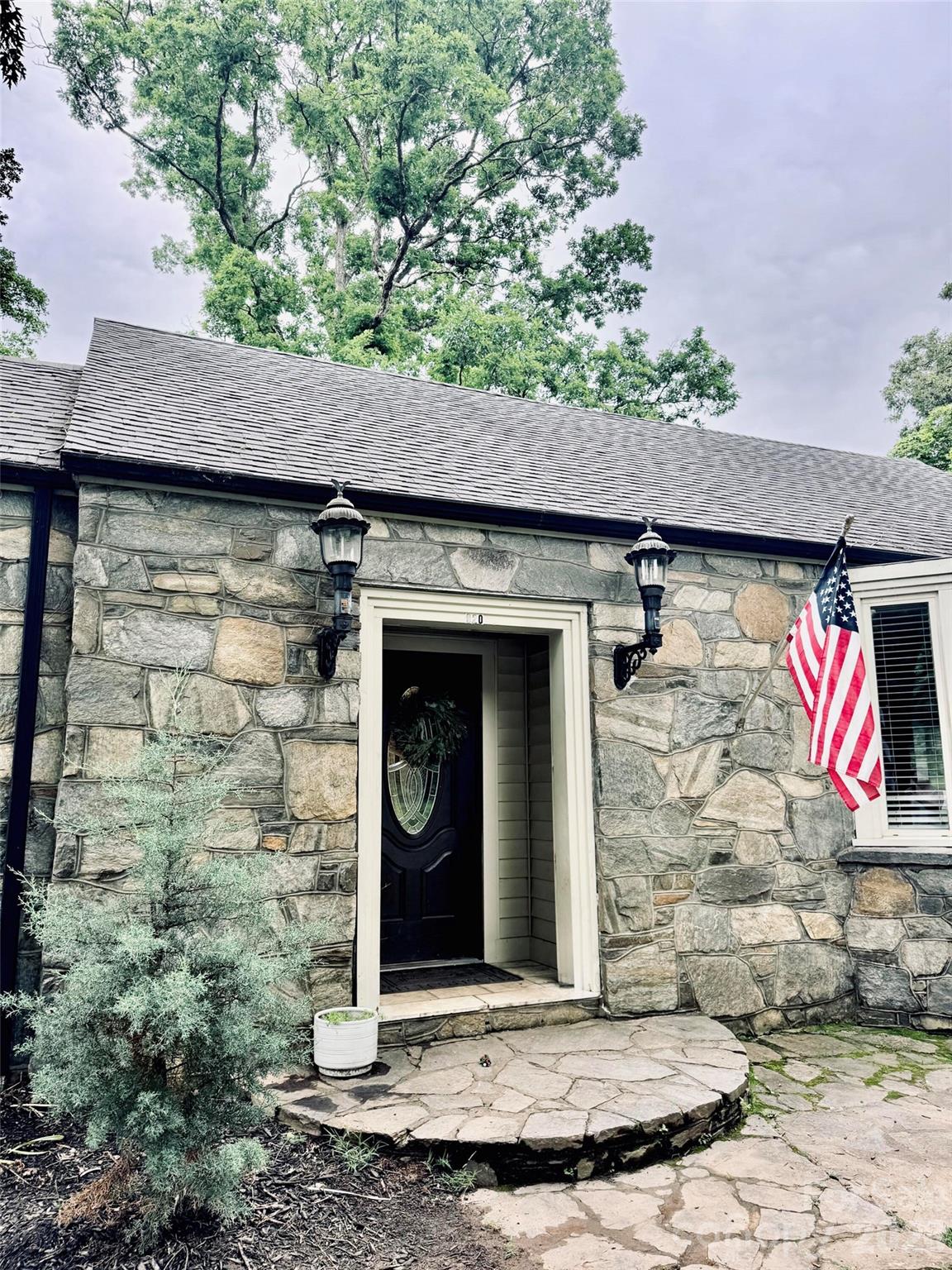920 Sand Hill Road — Asheville