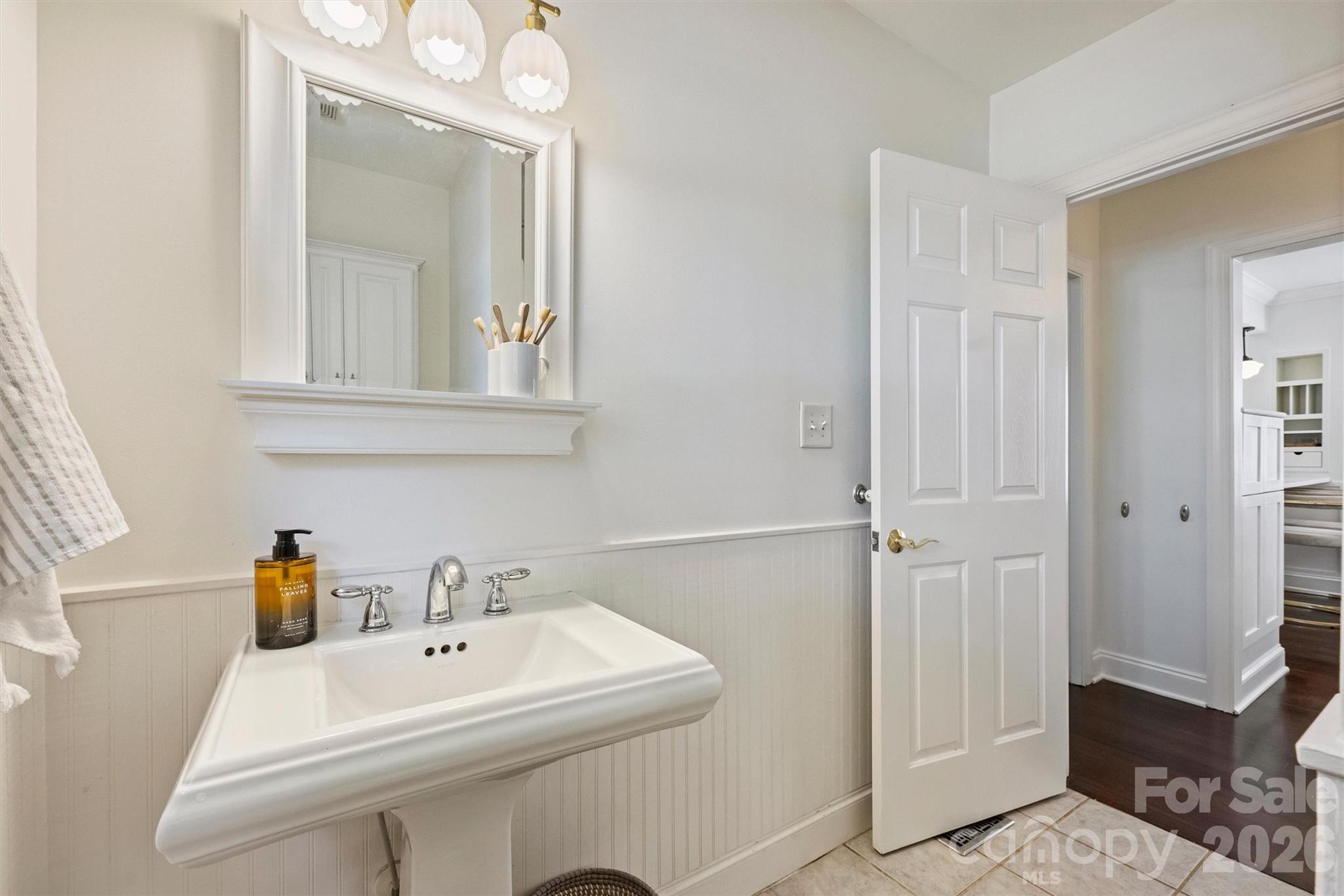1518 Pecan Avenue — Charlotte