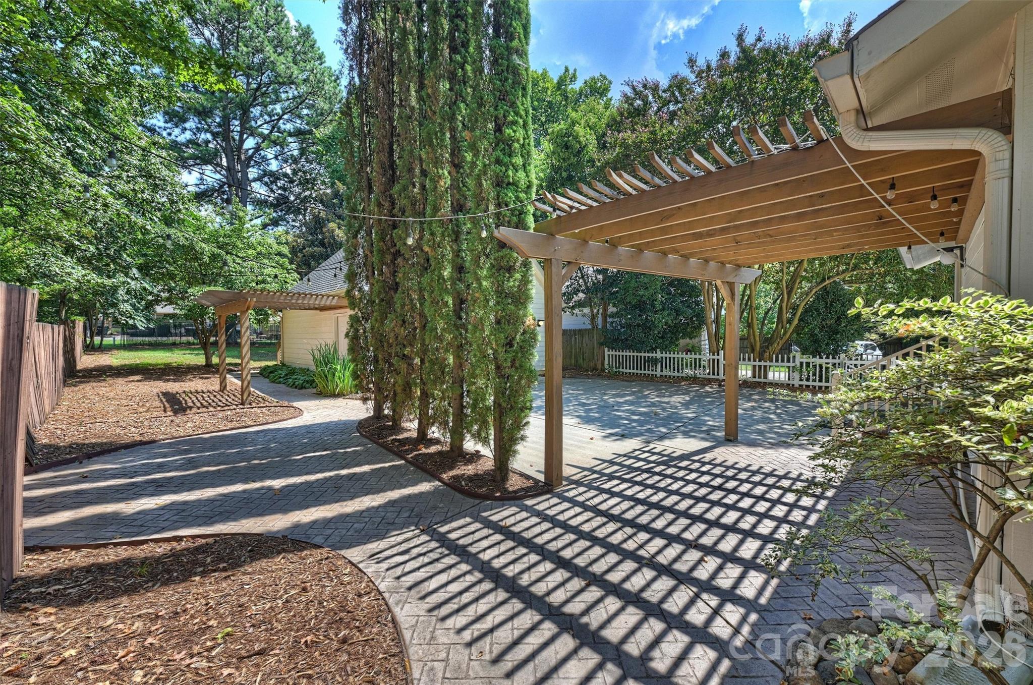 1518 Pecan Avenue — Charlotte