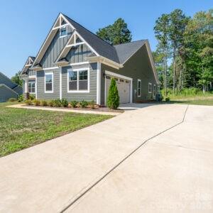 3216 Timber Run Lane — Maiden