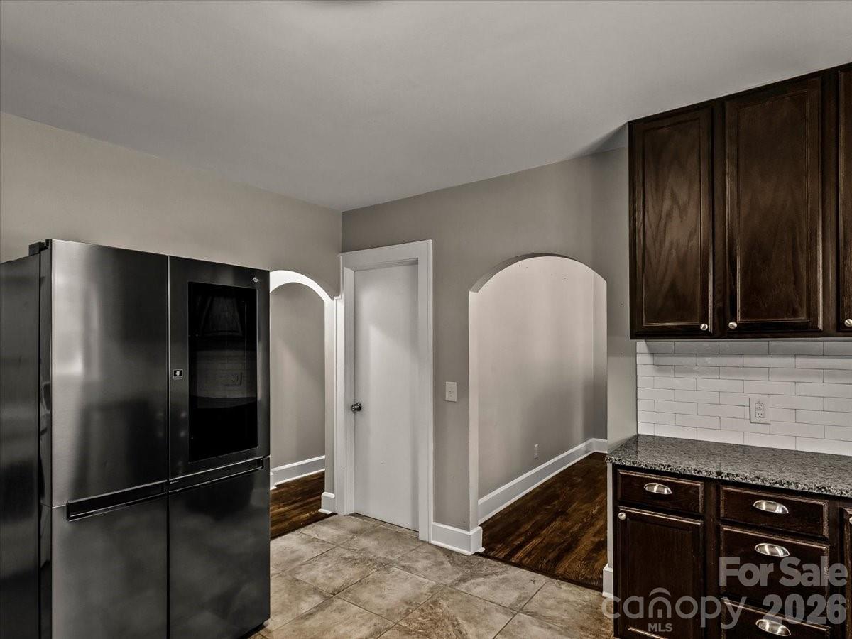422 Altapass Highway — Spruce Pine