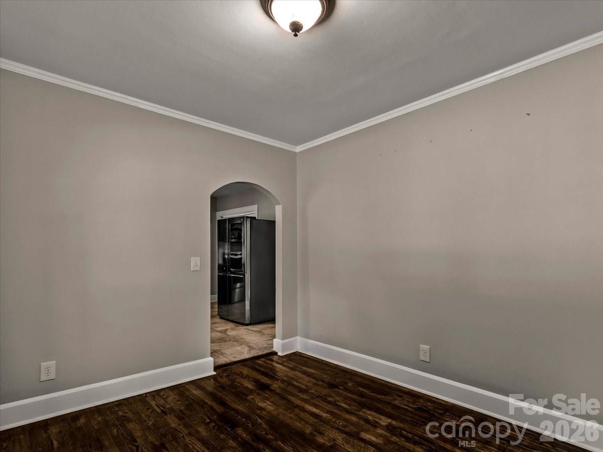 422 Altapass Highway — Spruce Pine