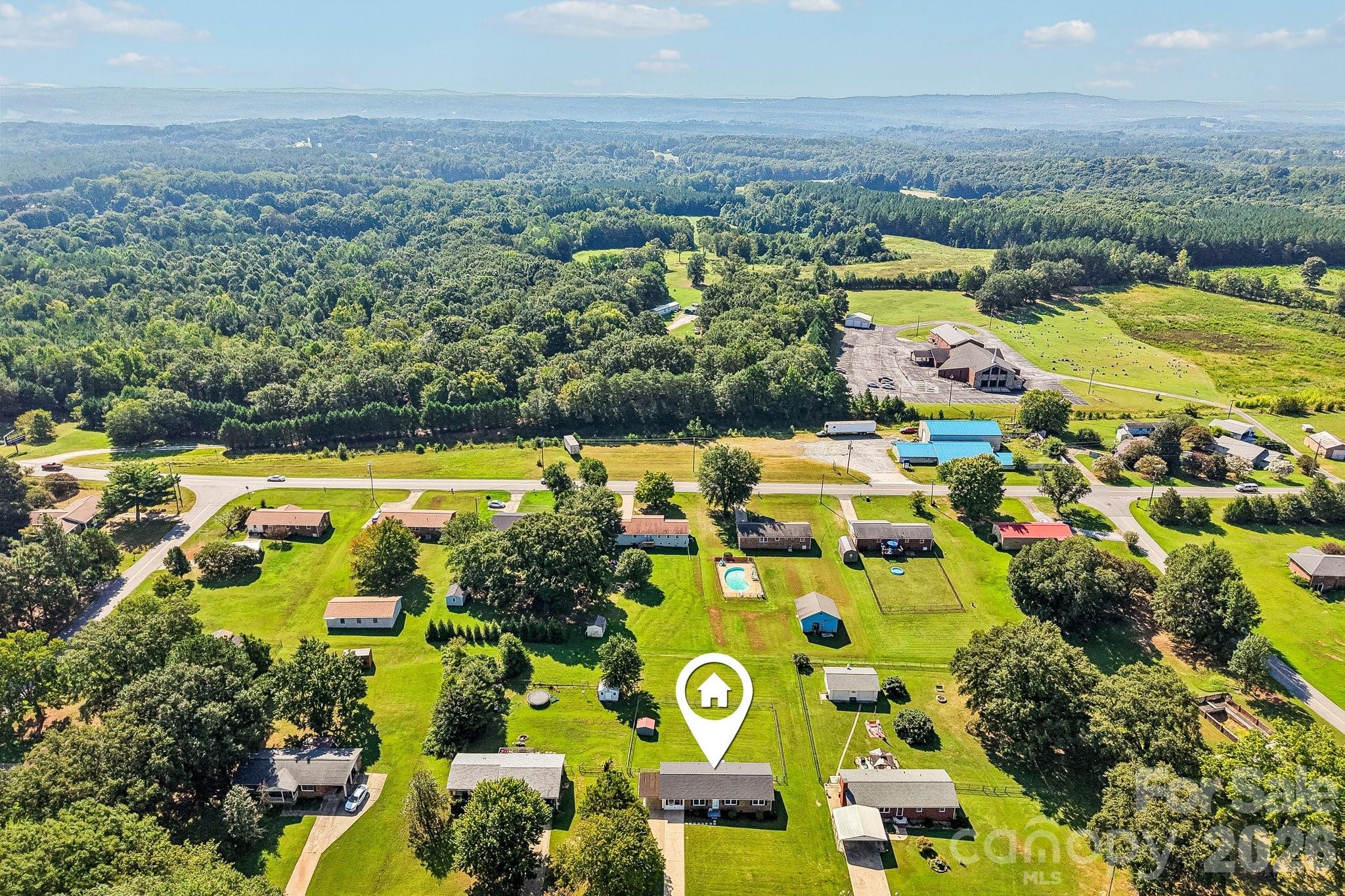 5111 Hawthorne Lane — Shelby