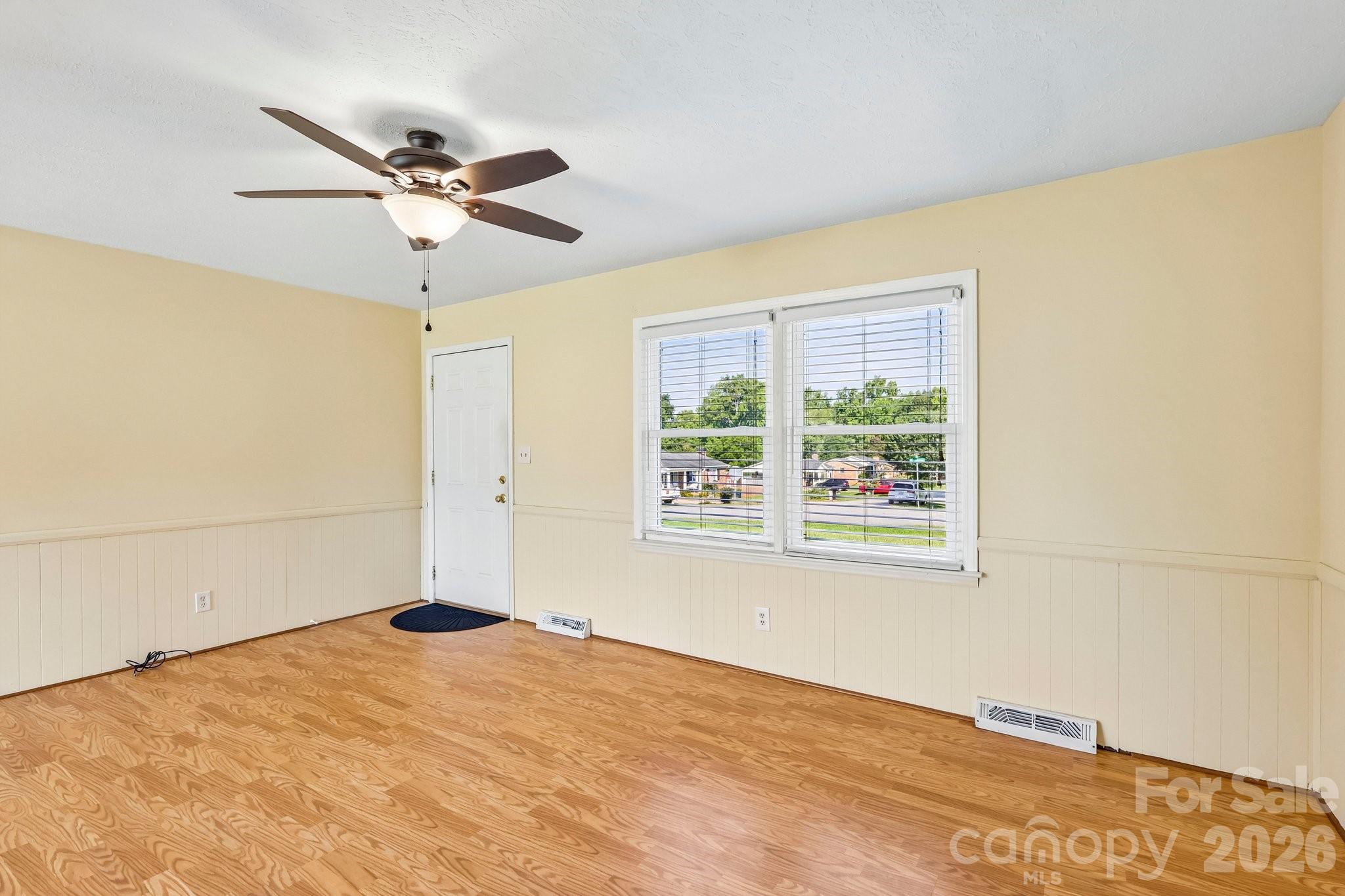5111 Hawthorne Lane — Shelby