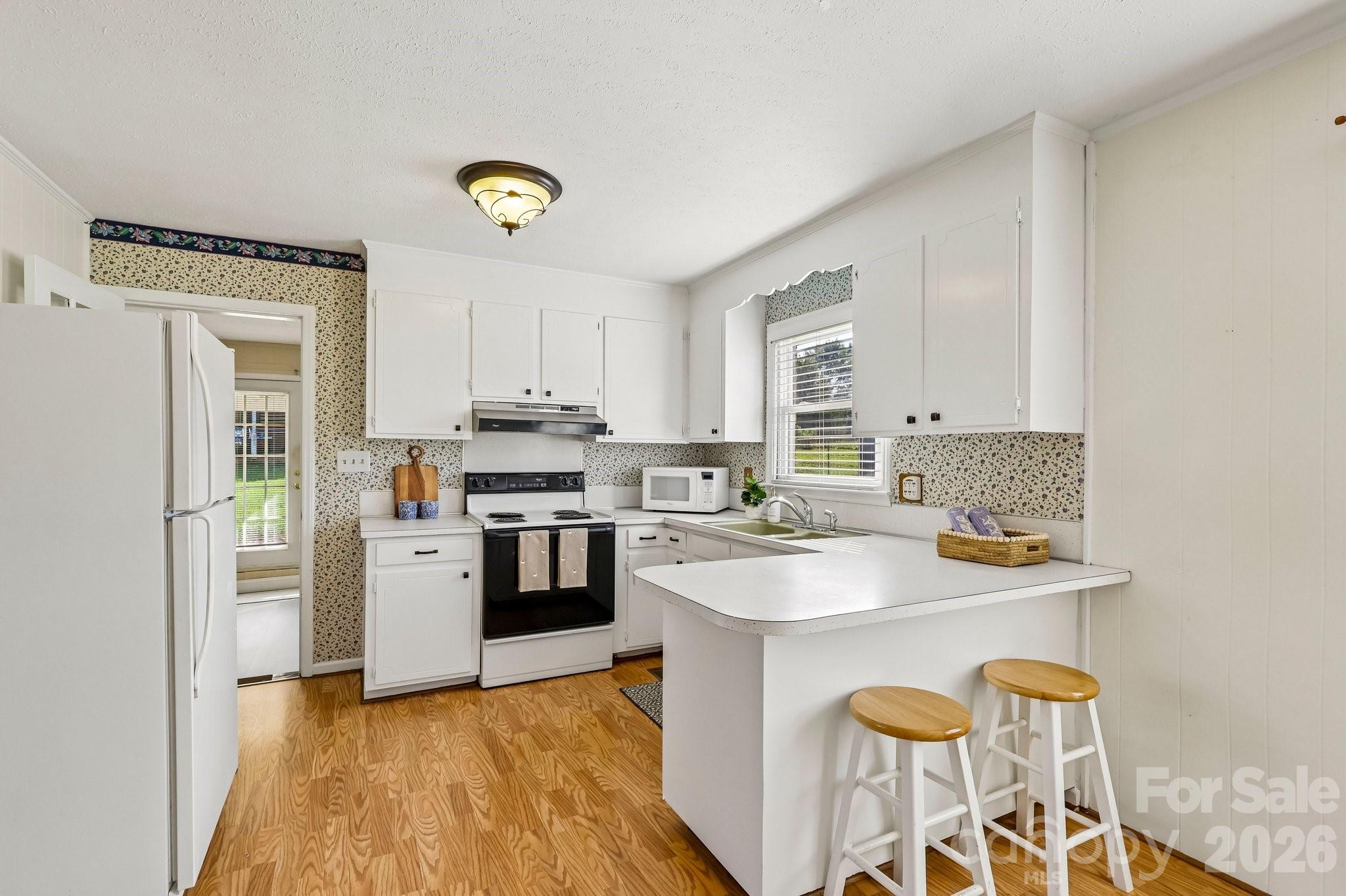 5111 Hawthorne Lane — Shelby