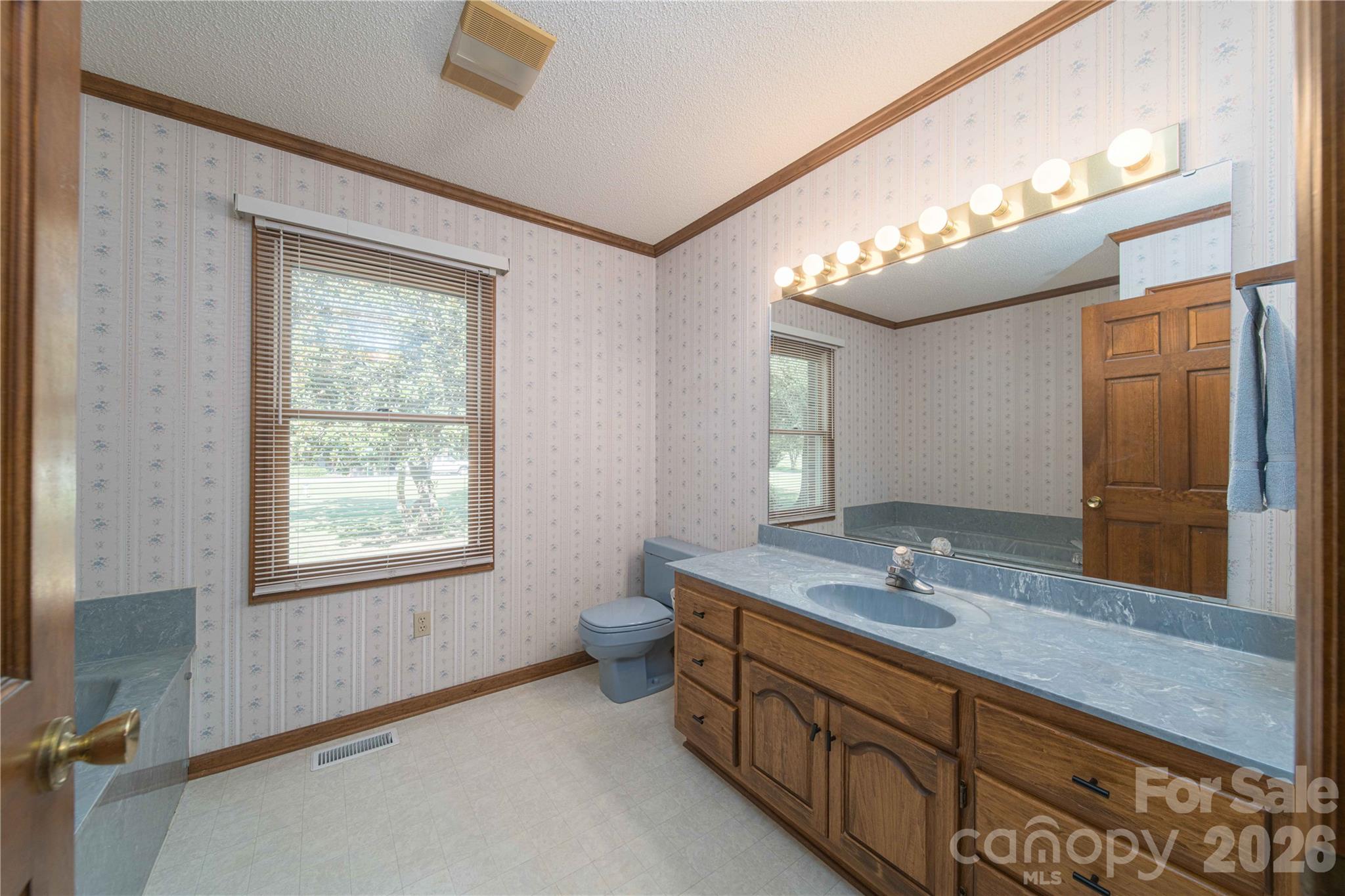 614 Salisbury Street — Rockwell