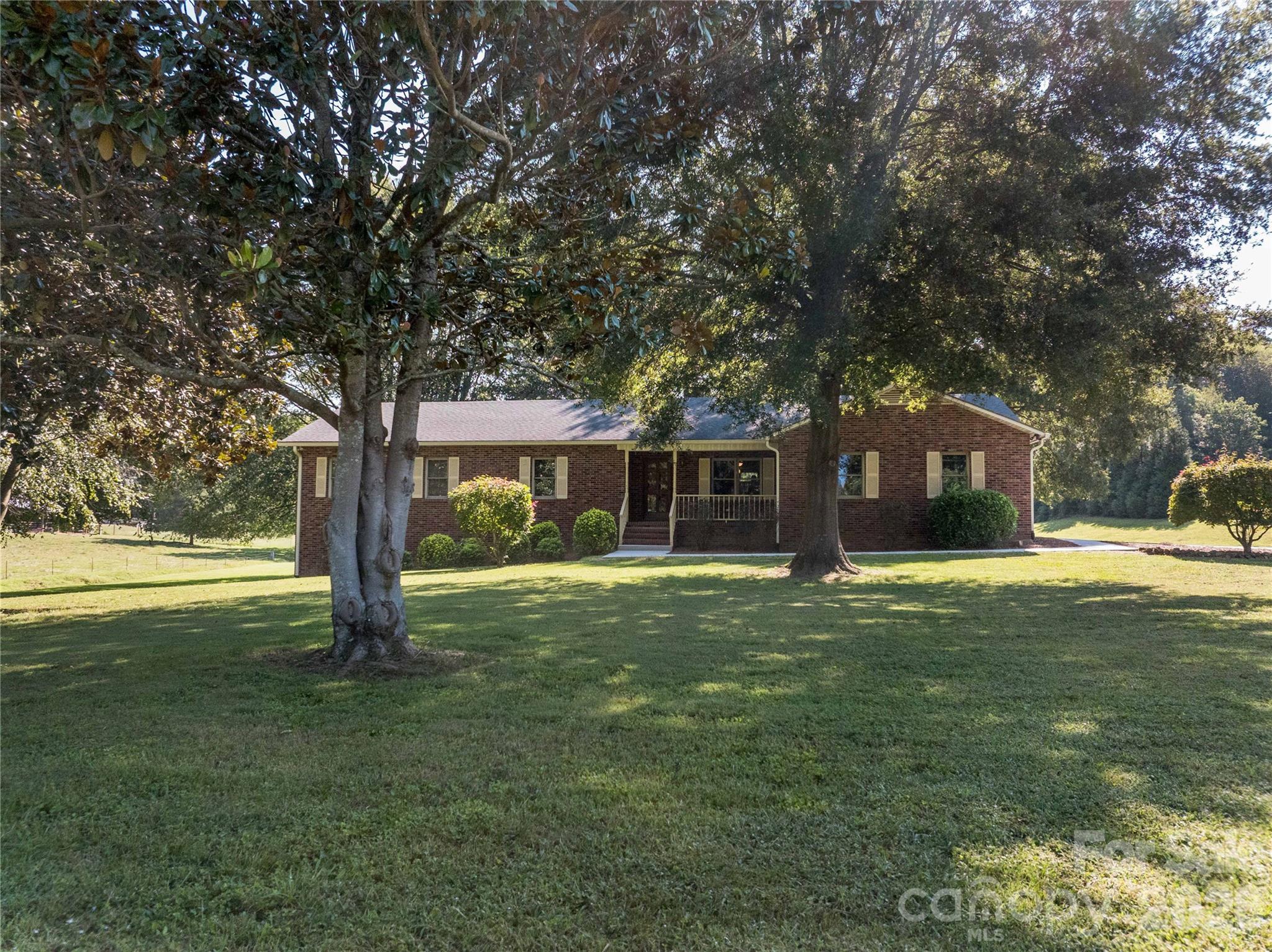 614 Salisbury Street — Rockwell