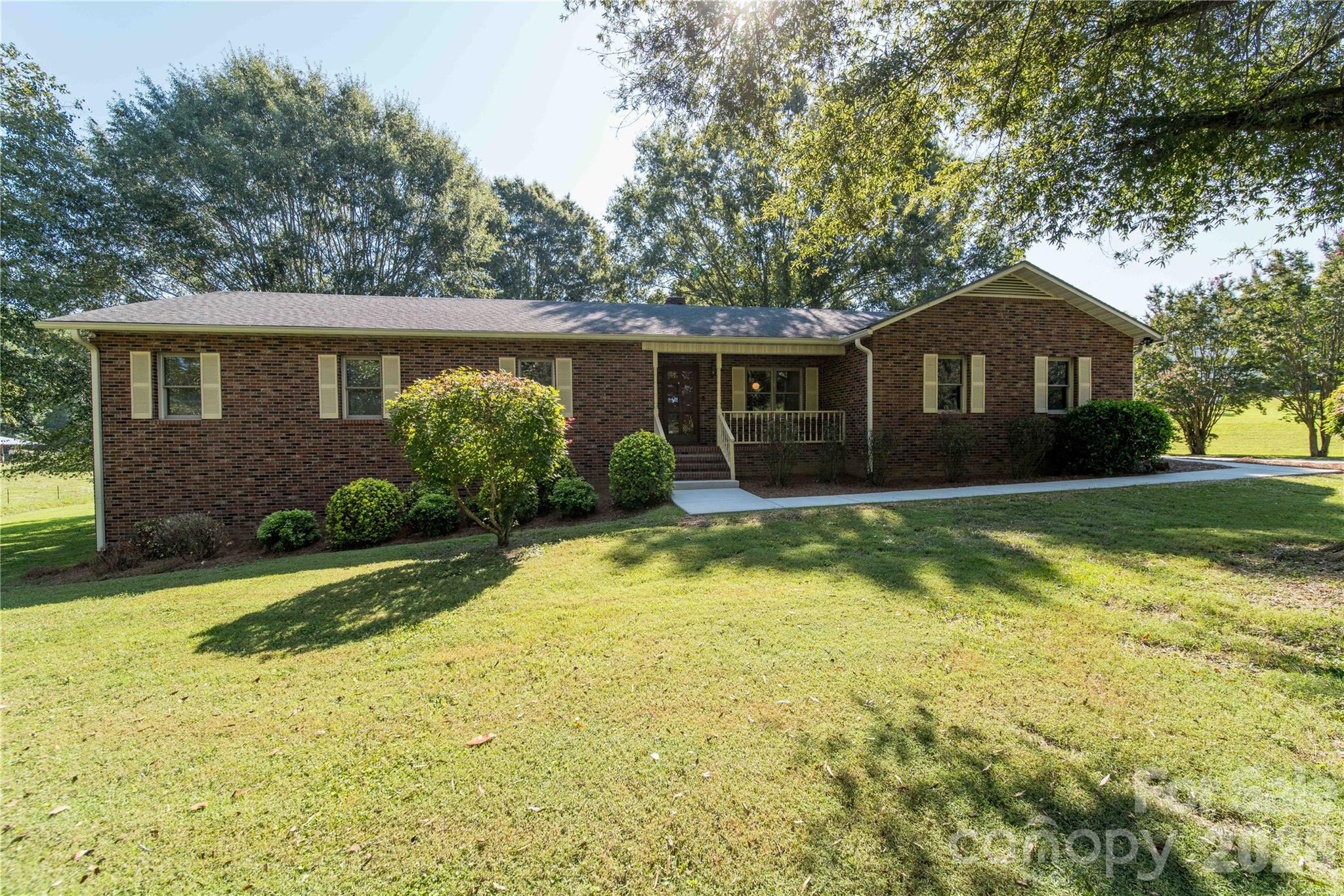 614 Salisbury Street — Rockwell