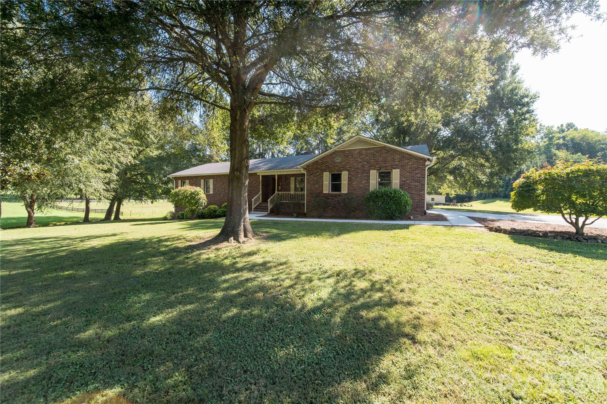614 Salisbury Street — Rockwell