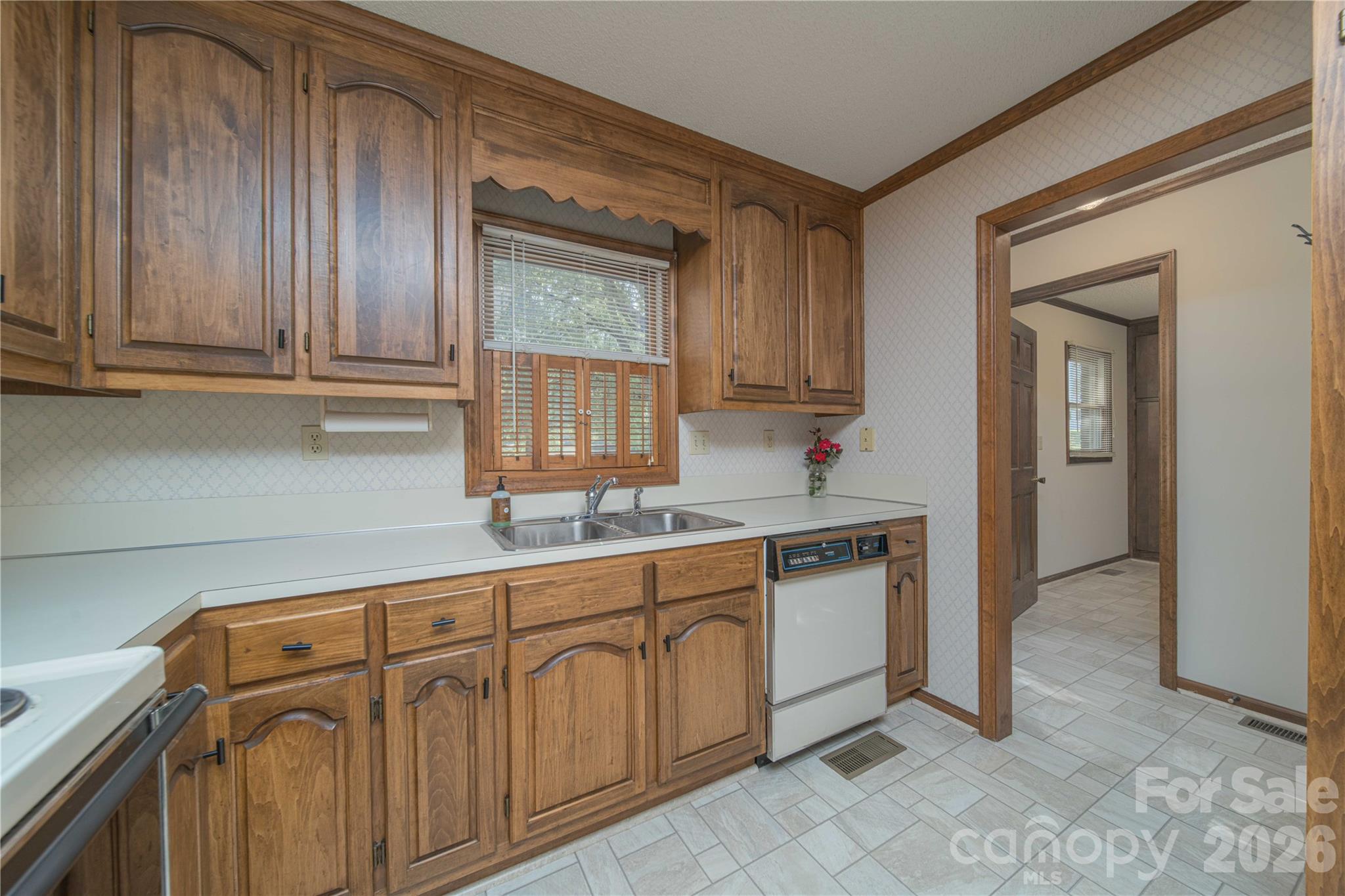 614 Salisbury Street — Rockwell