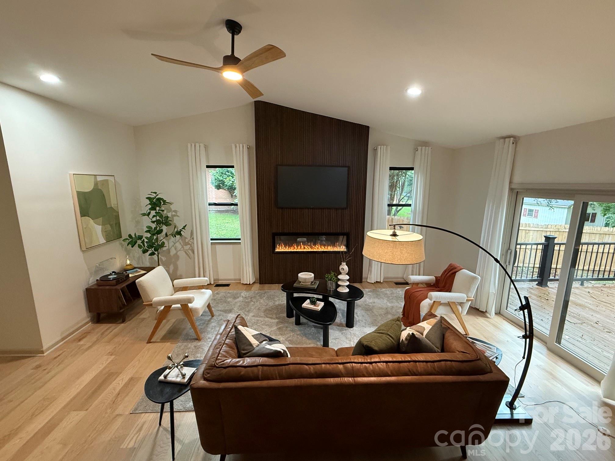129 Mooreland Road — Mooresville