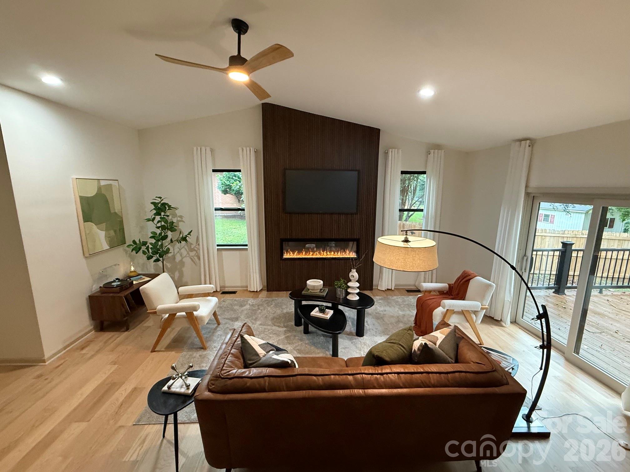 129 Mooreland Road — Mooresville