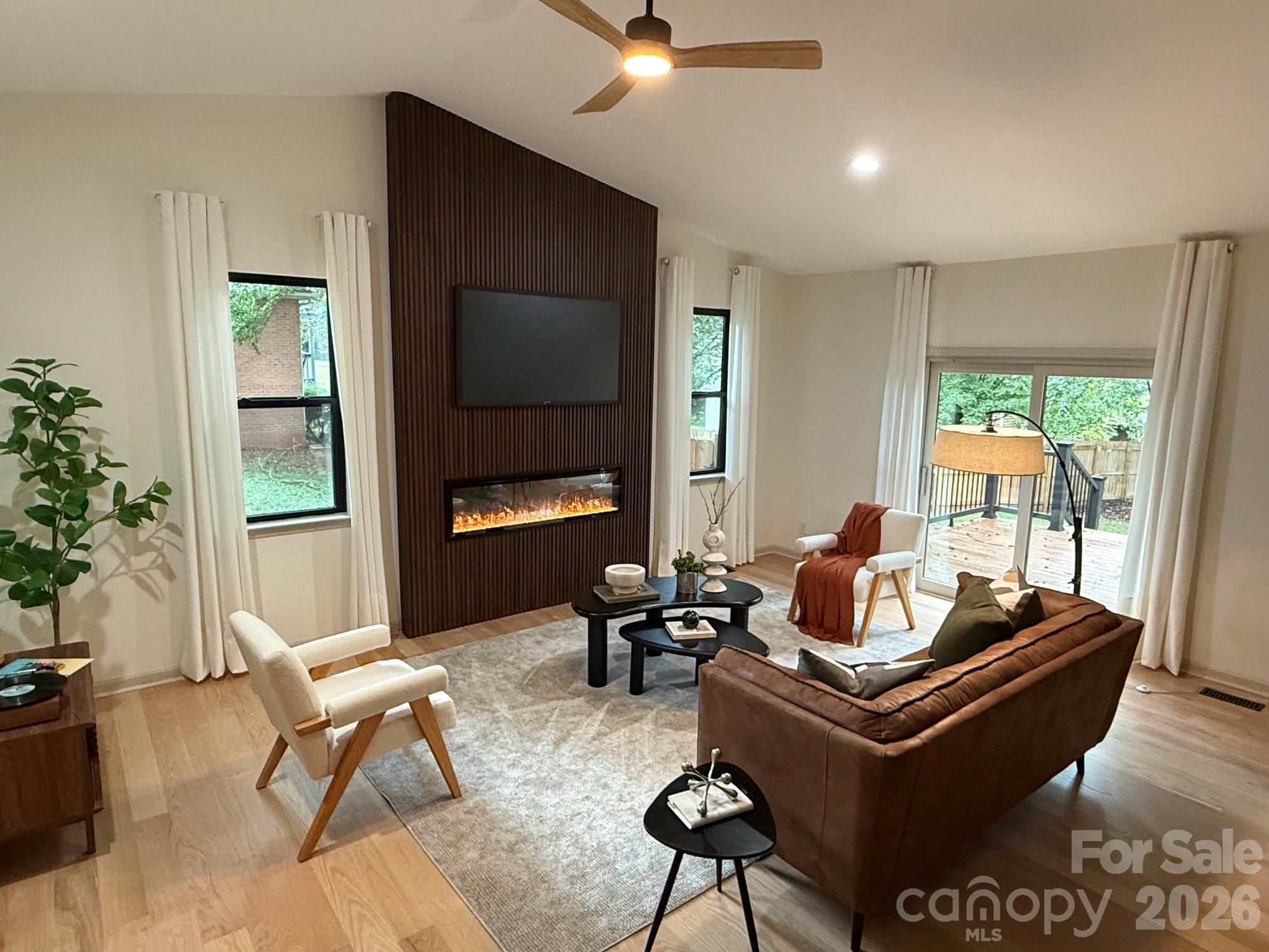 129 Mooreland Road — Mooresville
