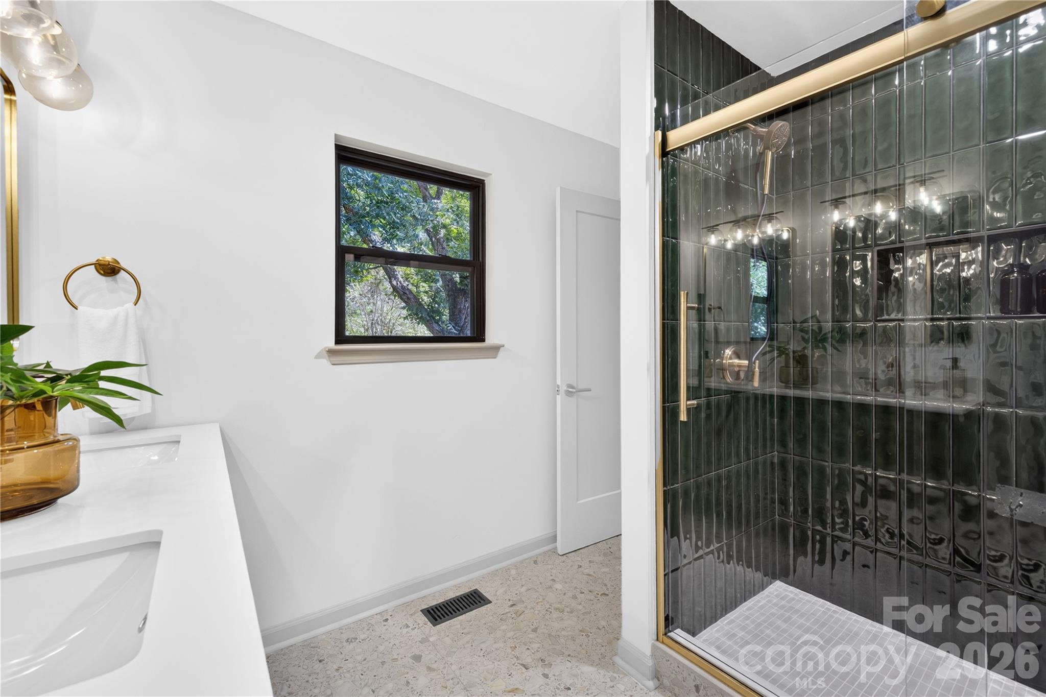 129 Mooreland Road — Mooresville