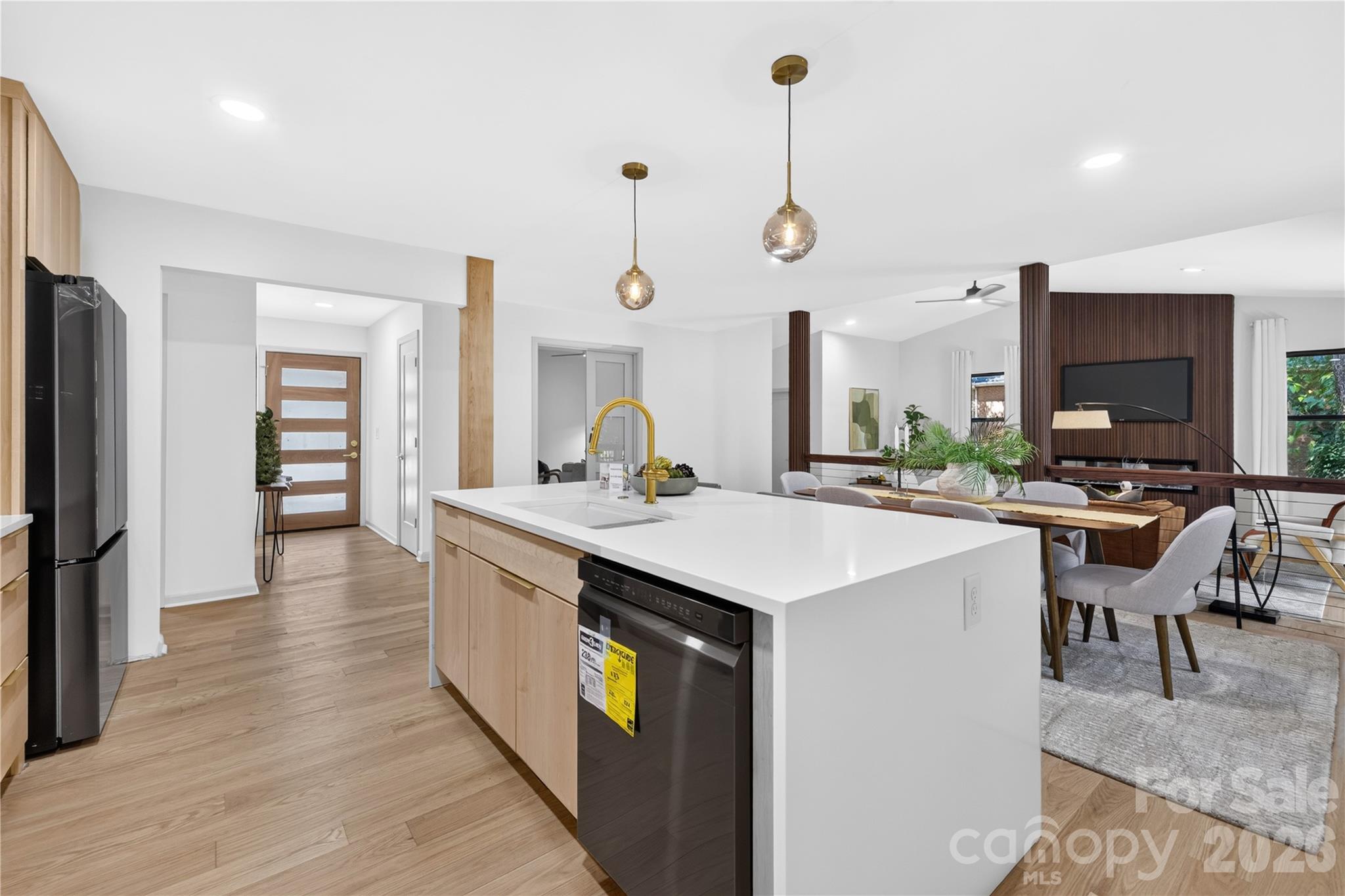 129 Mooreland Road — Mooresville
