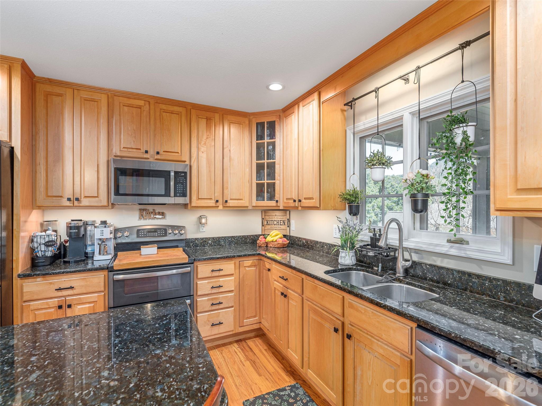 105 Deer Glade Lane — Waynesville