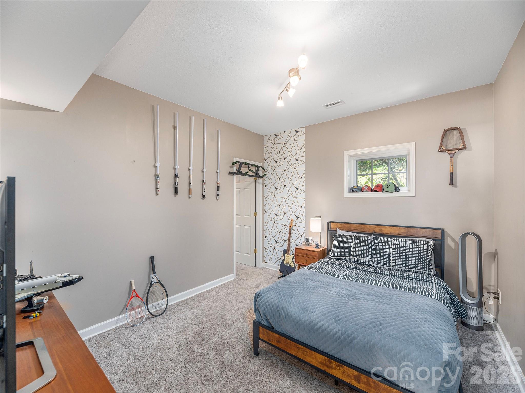 105 Deer Glade Lane — Waynesville