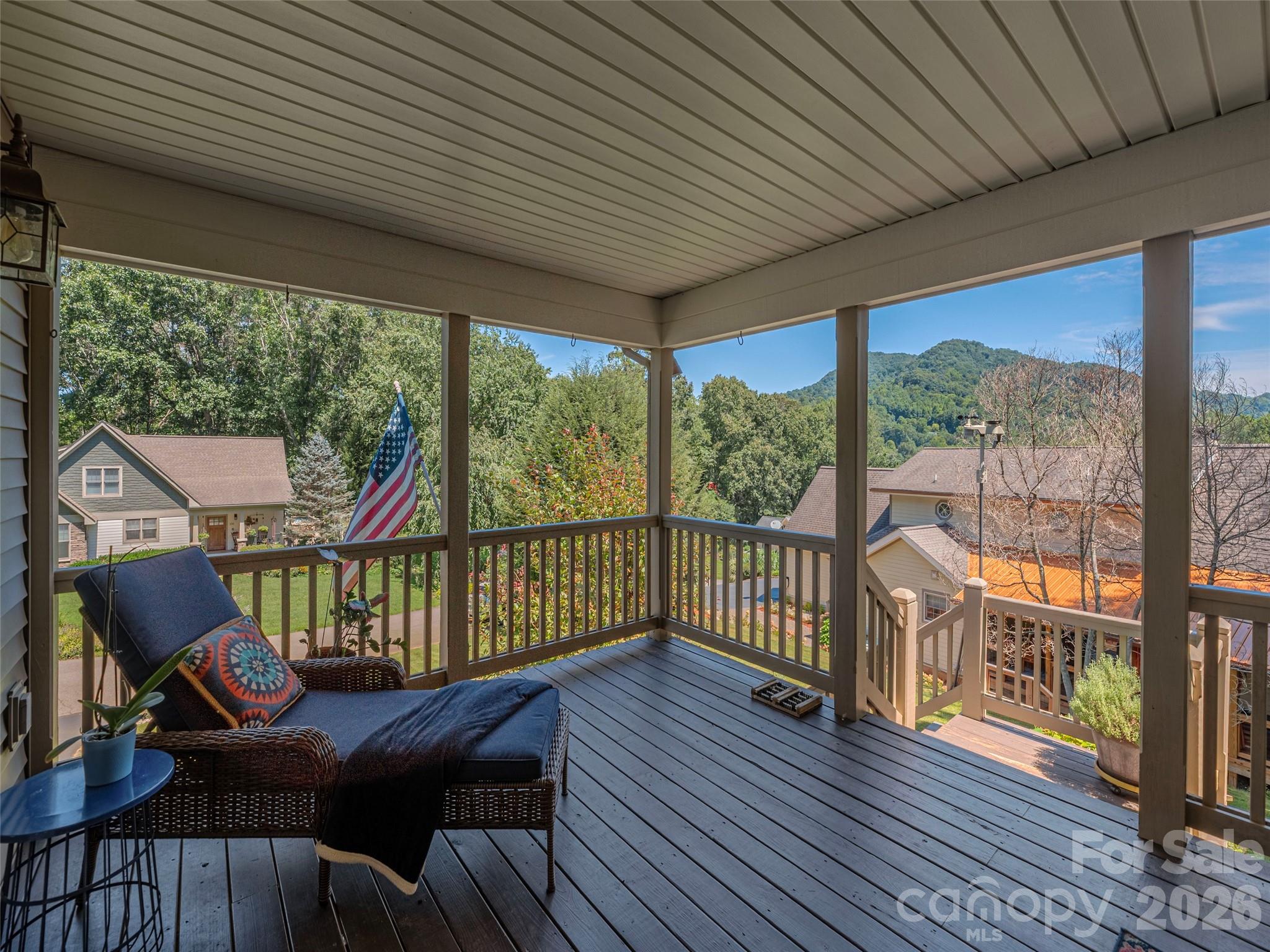 105 Deer Glade Lane — Waynesville
