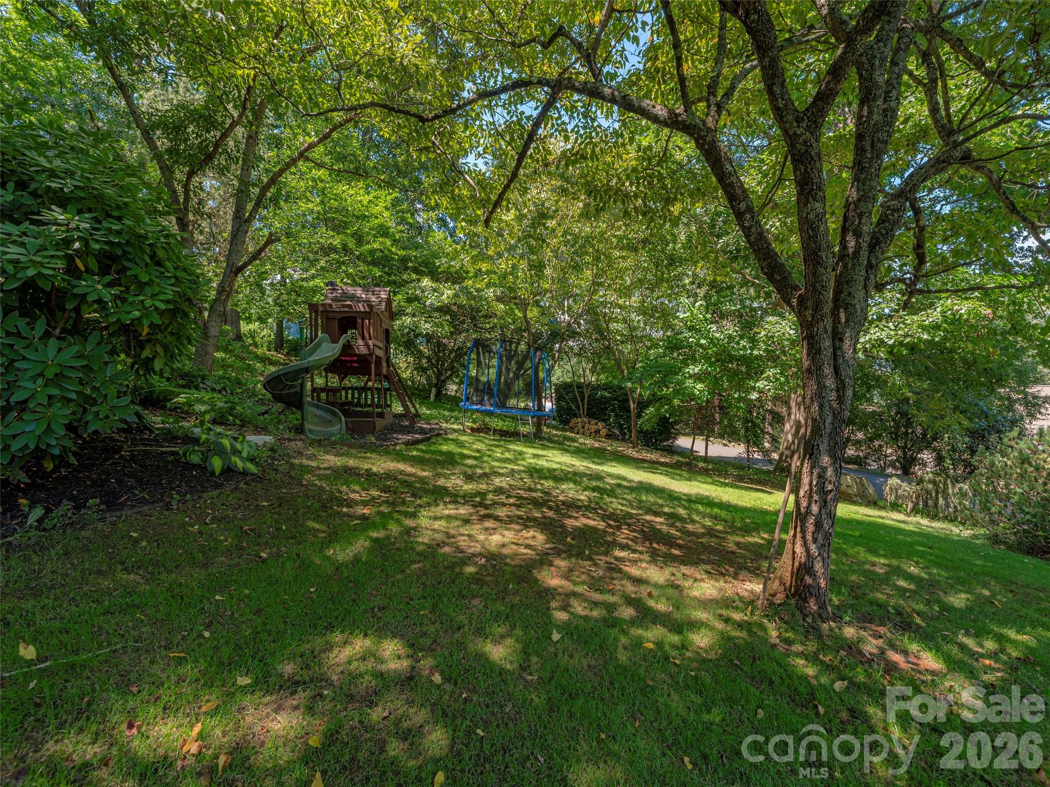 105 Deer Glade Lane — Waynesville
