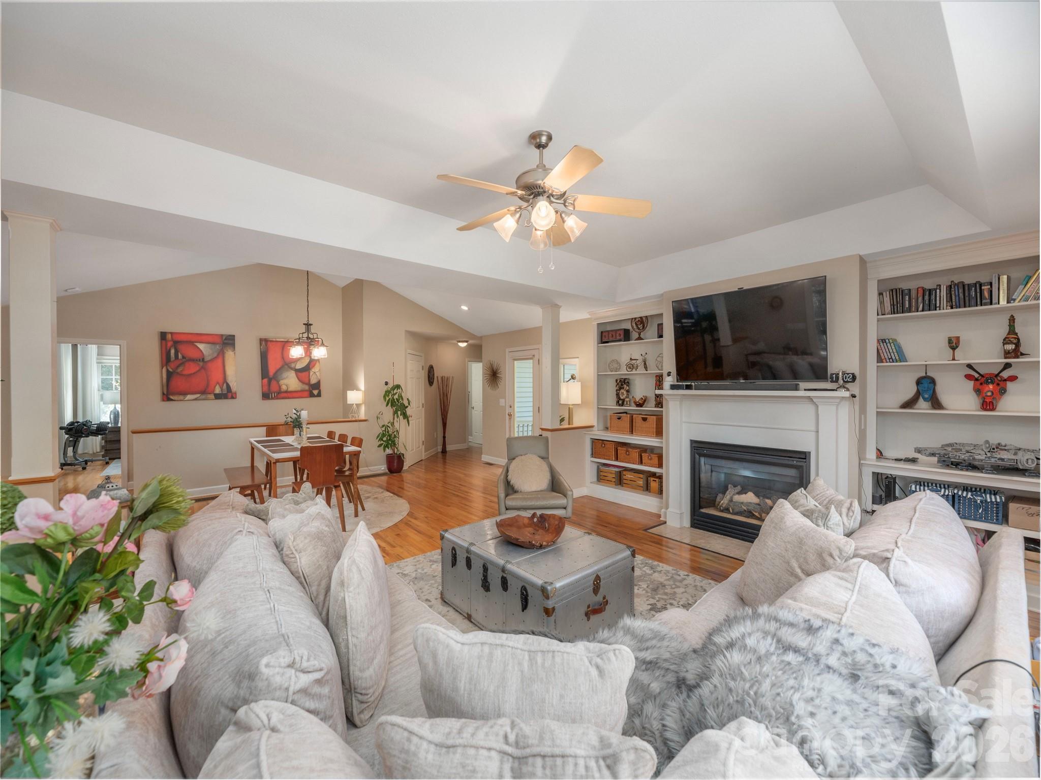 105 Deer Glade Lane — Waynesville