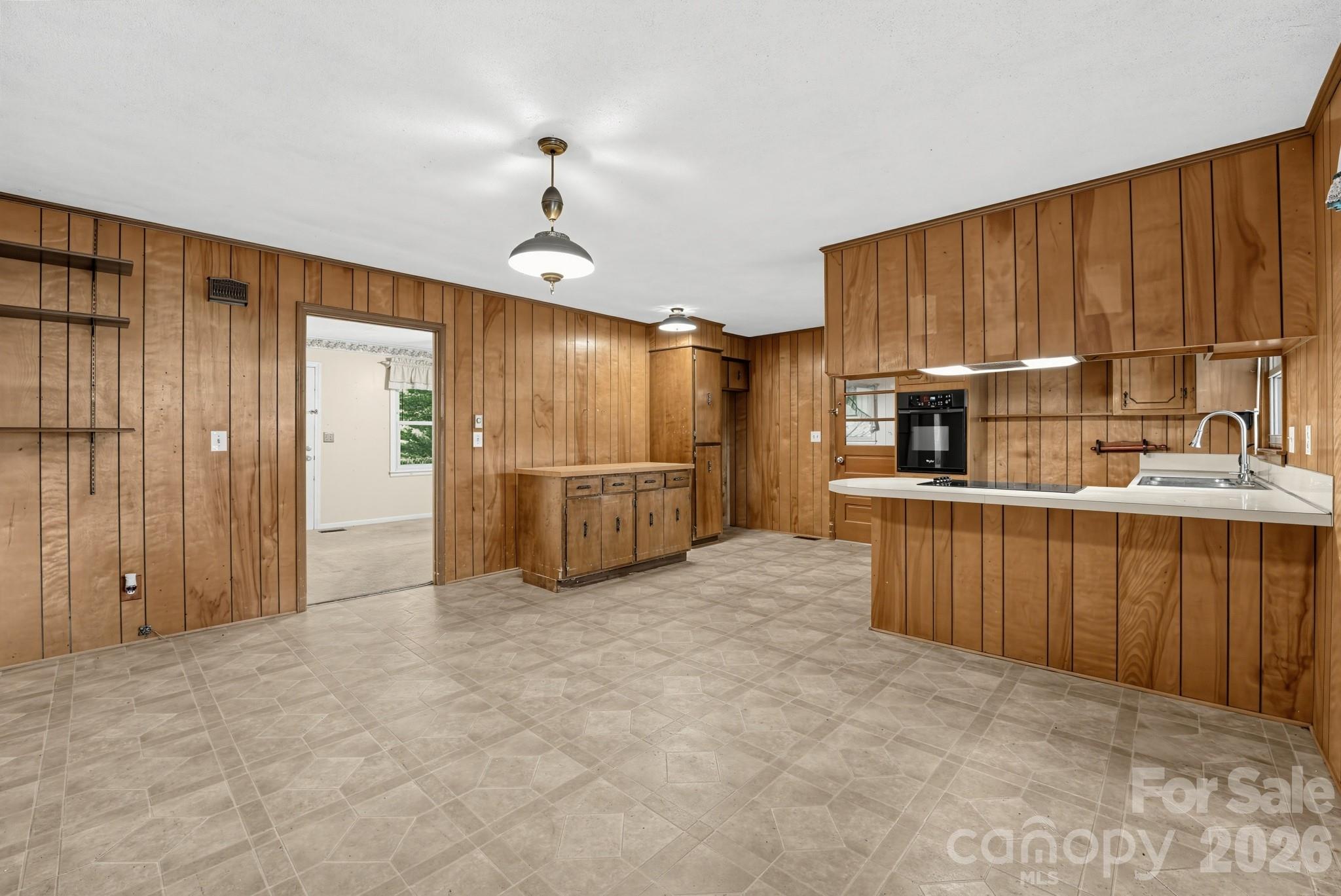 204 Redding Road — Stanley