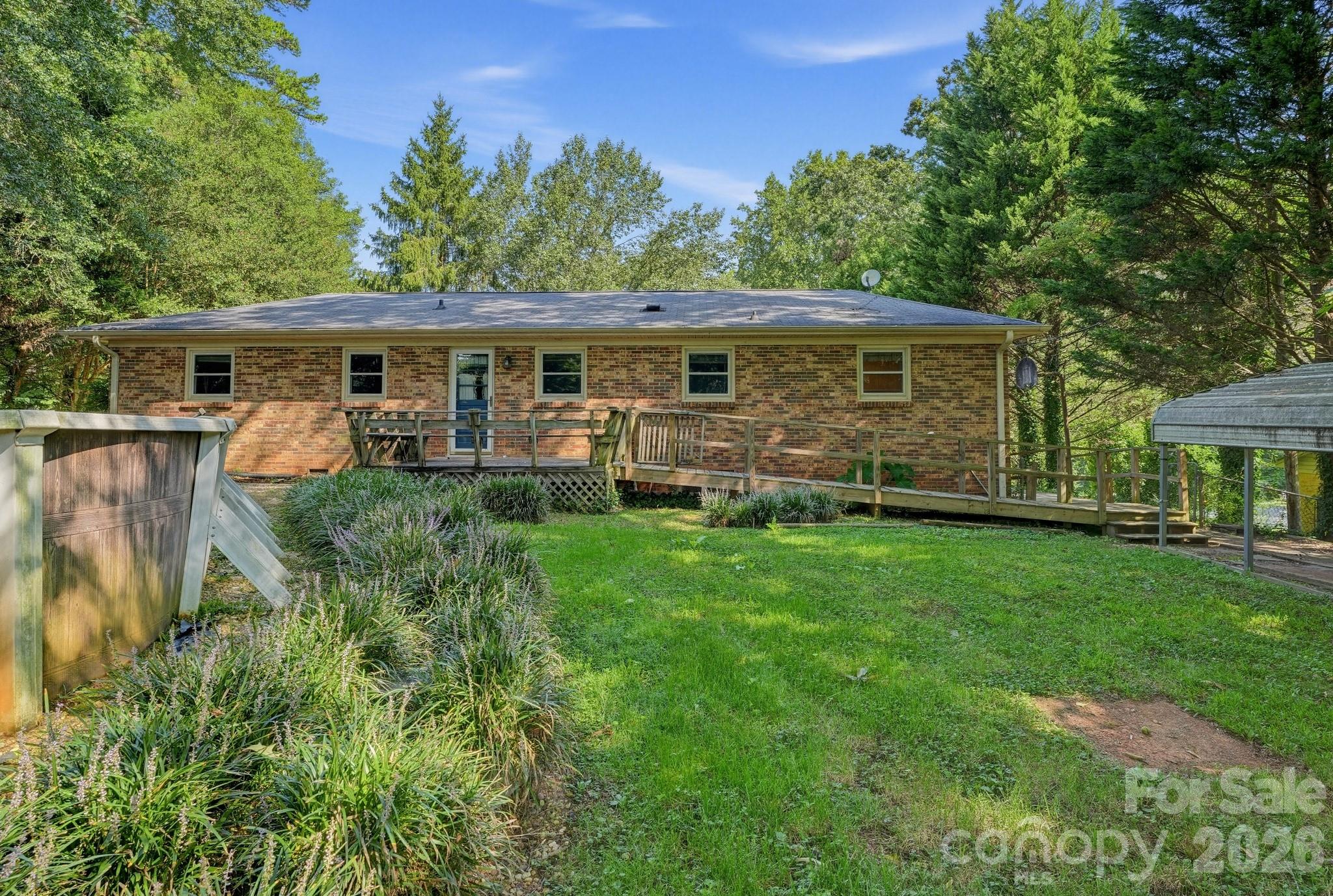 204 Redding Road — Stanley