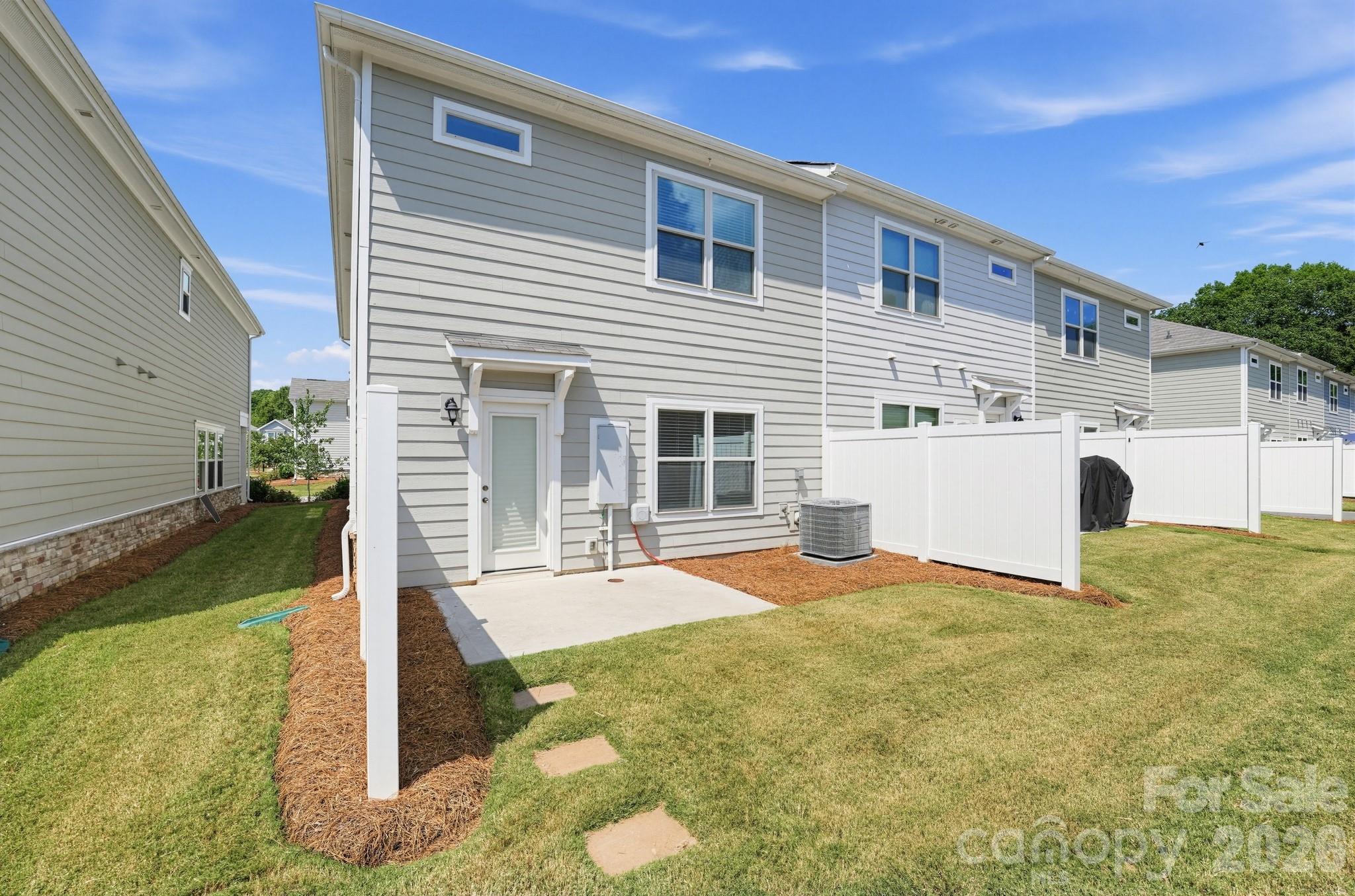 918 Sagecroft Lane — Indian Trail