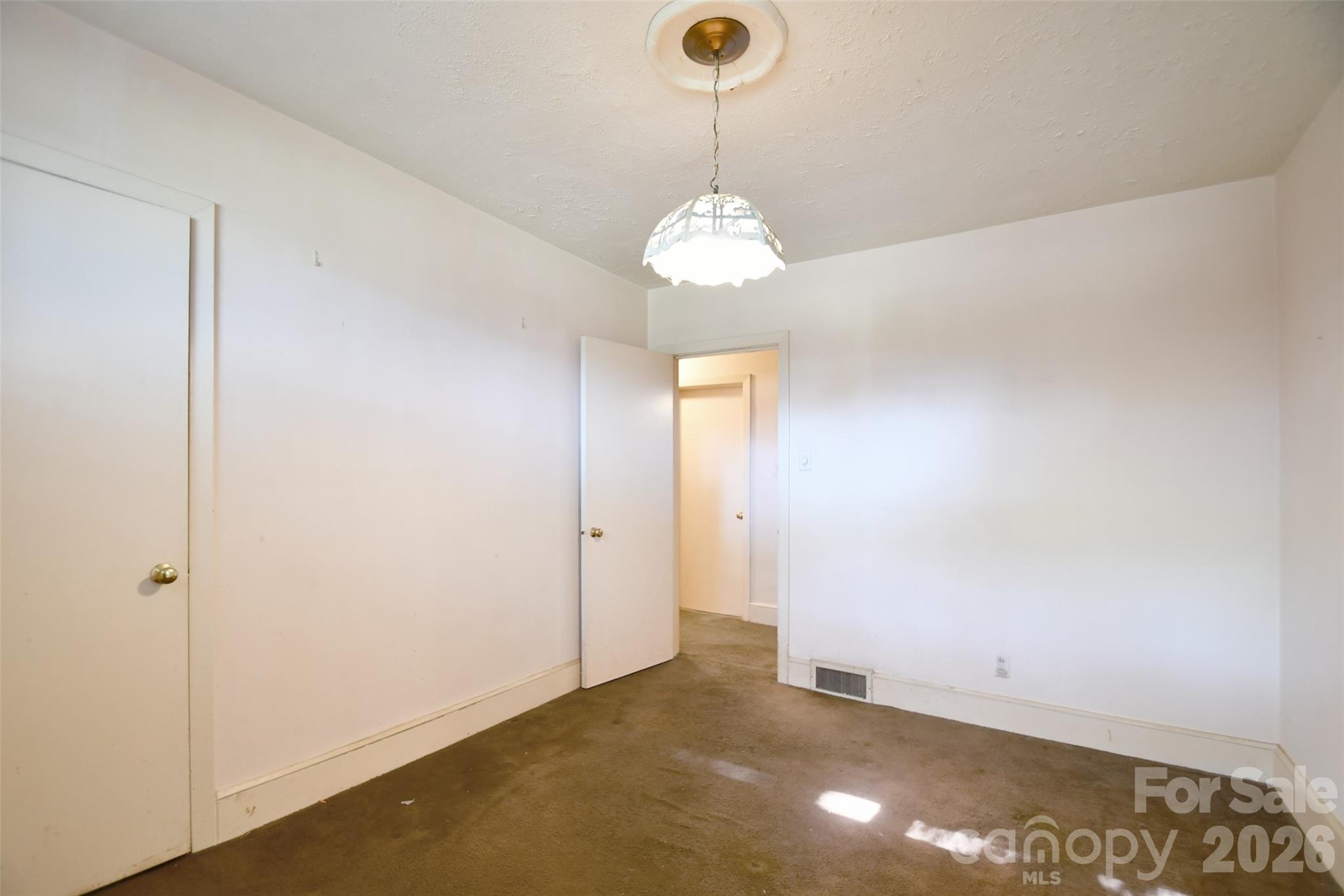 4547 Woodlark Lane — Charlotte