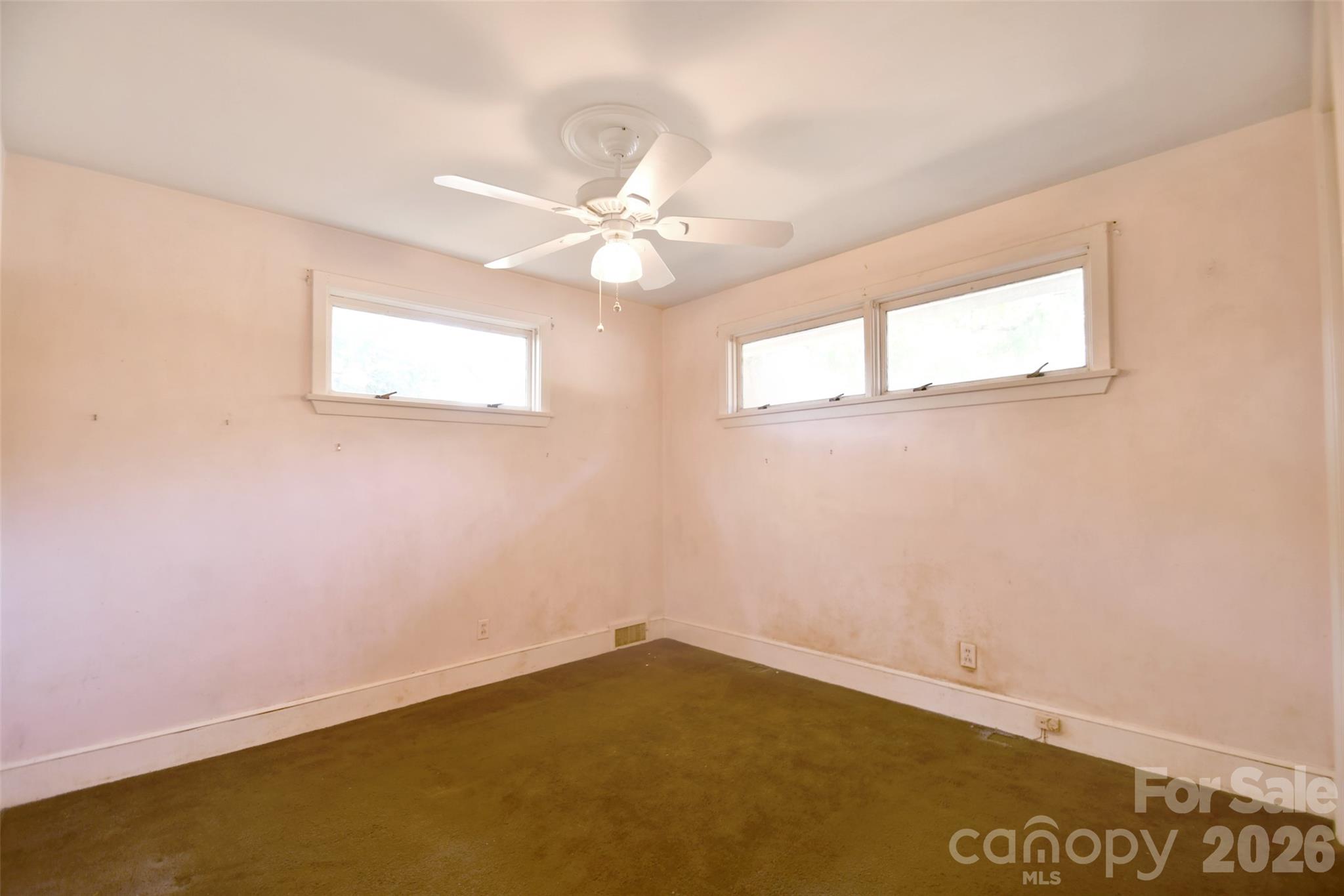 4547 Woodlark Lane — Charlotte