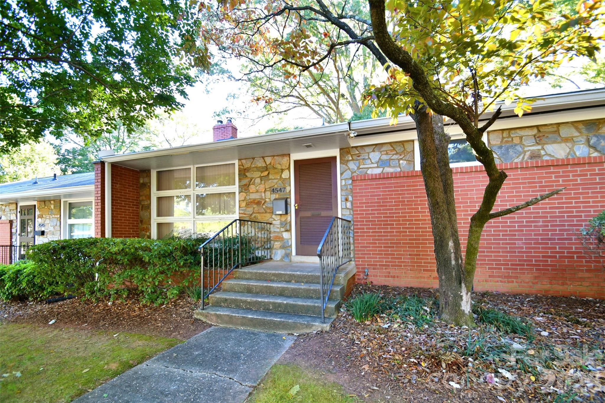 4547 Woodlark Lane — Charlotte