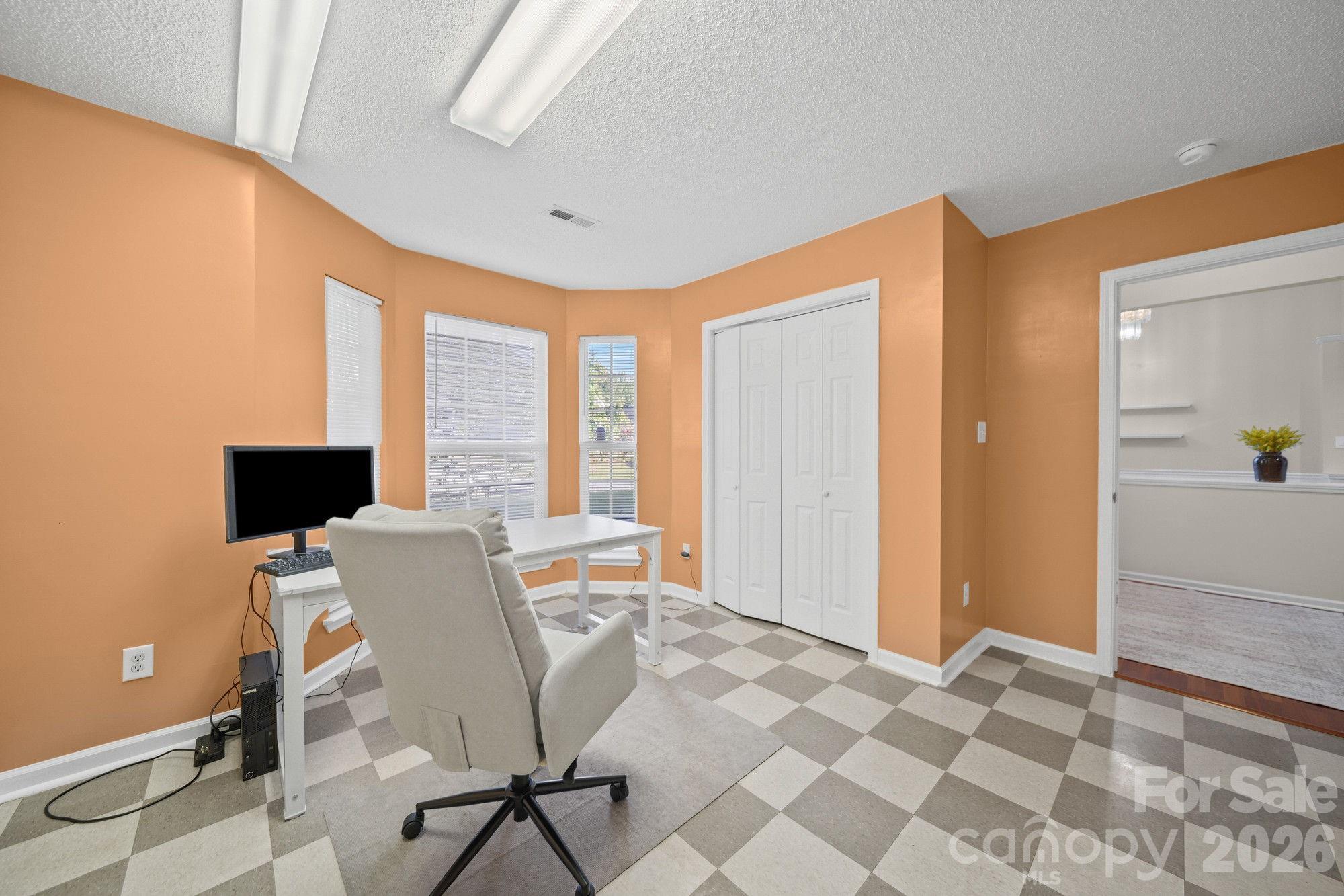 6414 Goldenblush Circle — Charlotte