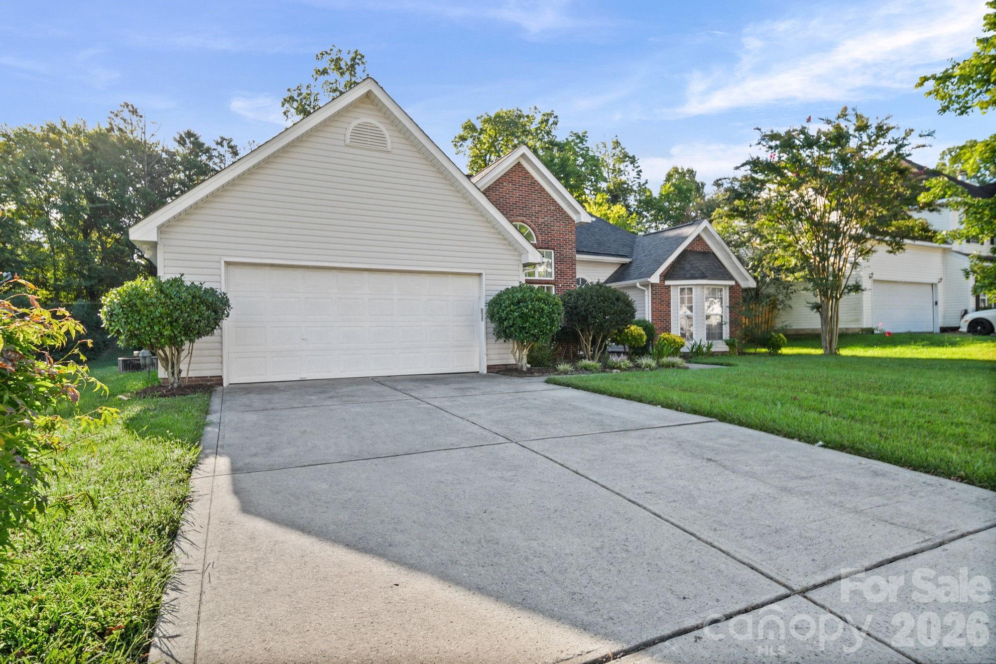 6414 Goldenblush Circle — Charlotte