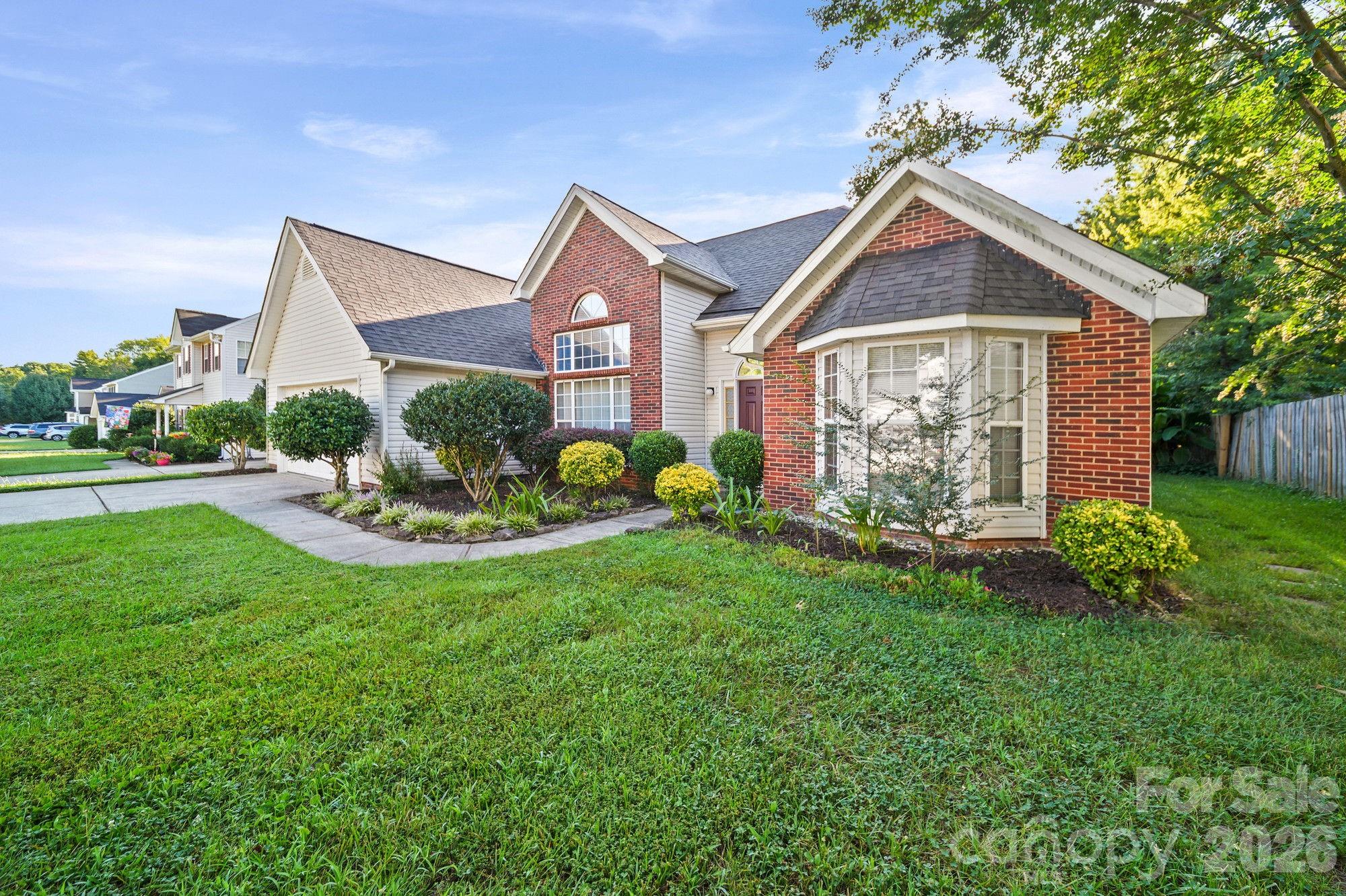6414 Goldenblush Circle — Charlotte