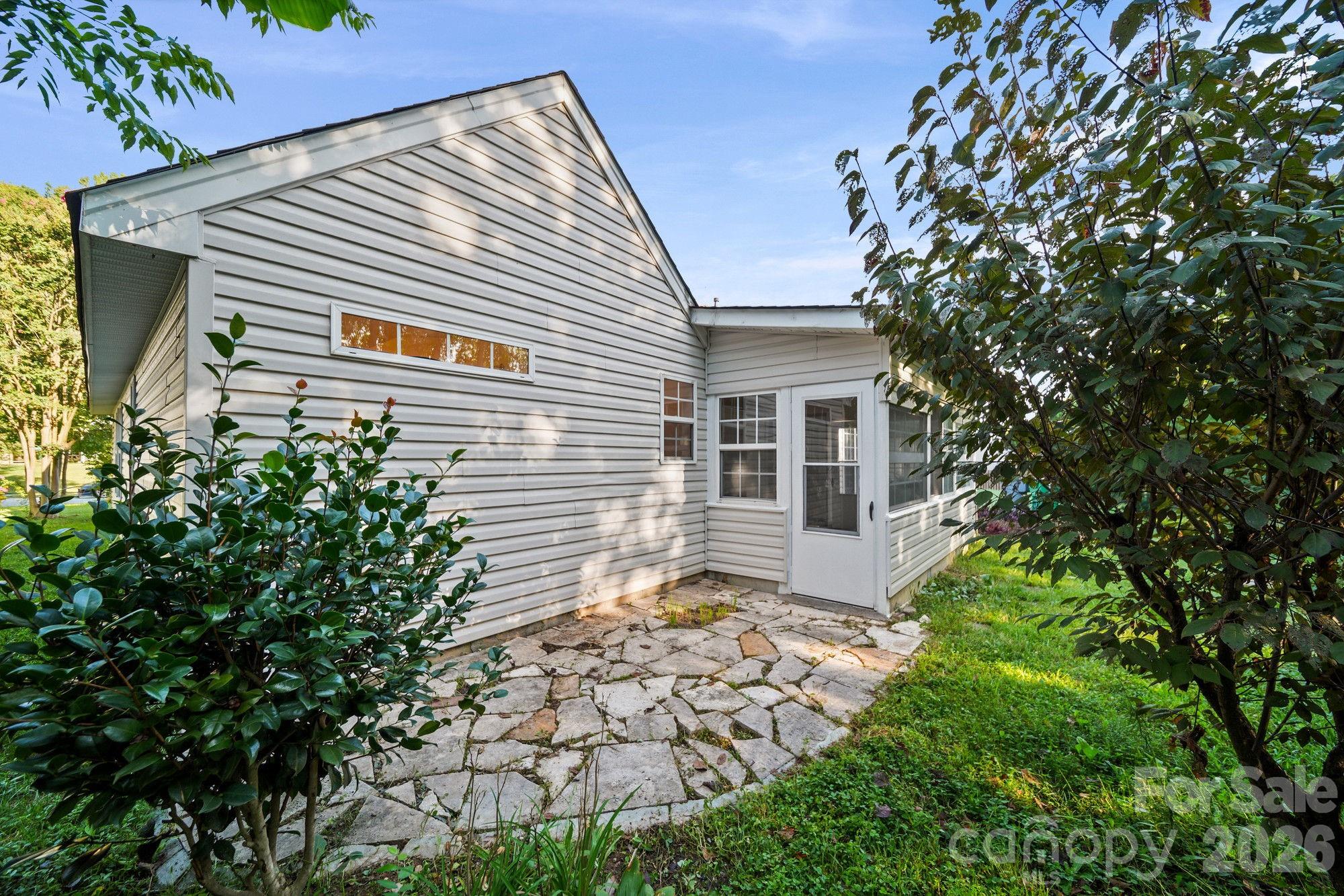 6414 Goldenblush Circle — Charlotte