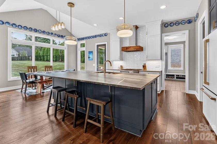 842 Linda Lane — Charlotte