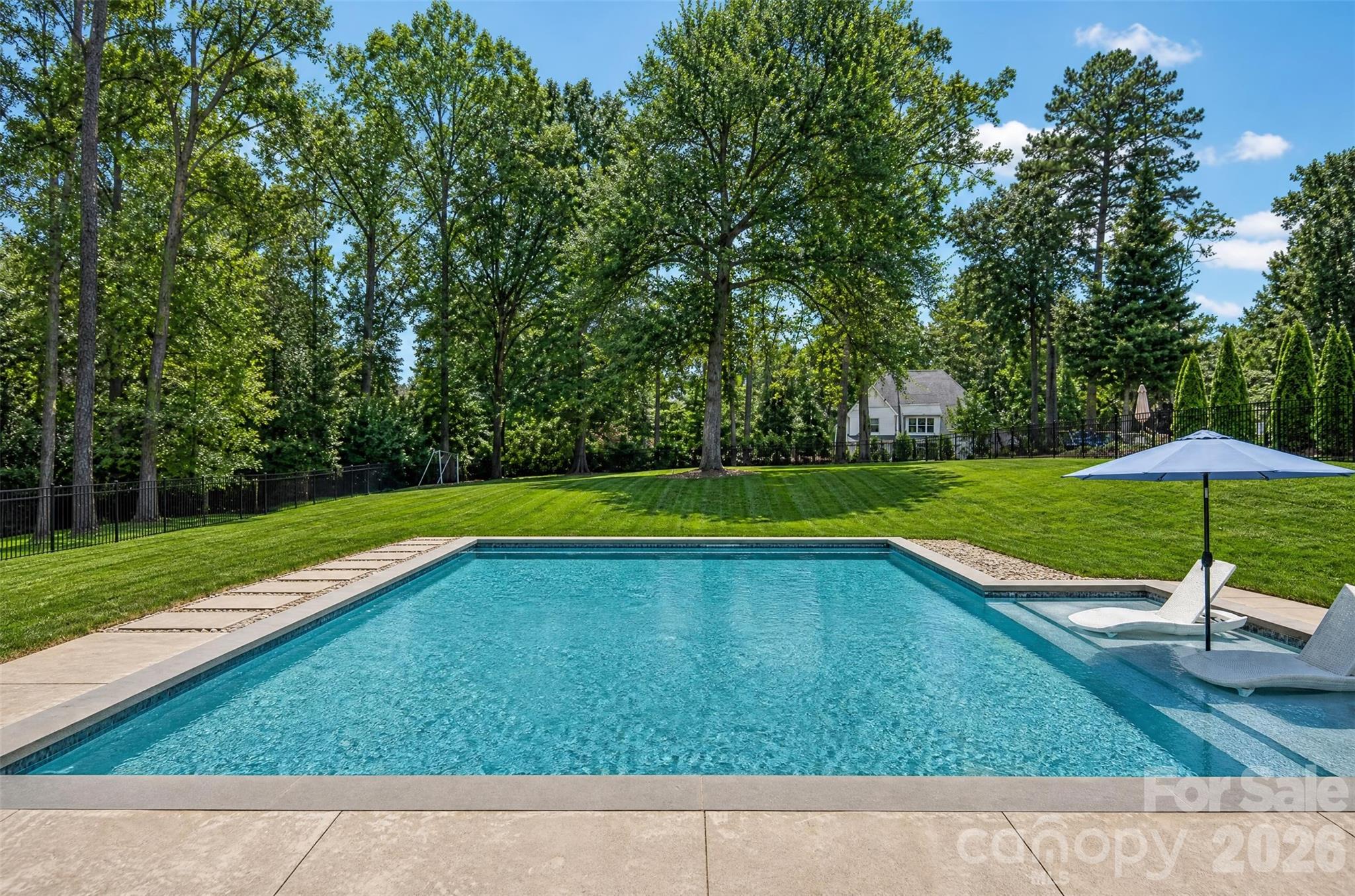 842 Linda Lane — Charlotte