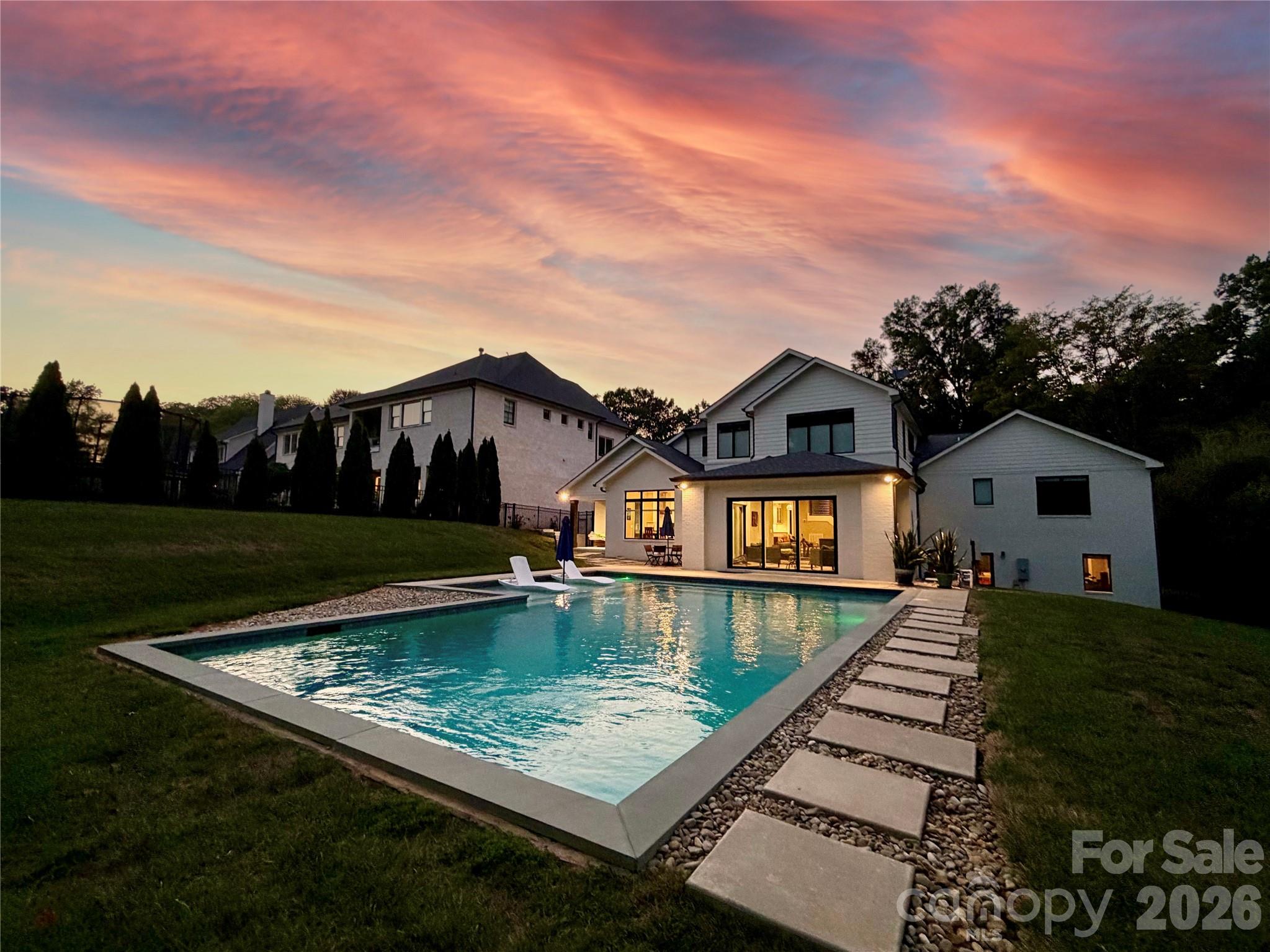 842 Linda Lane — Charlotte