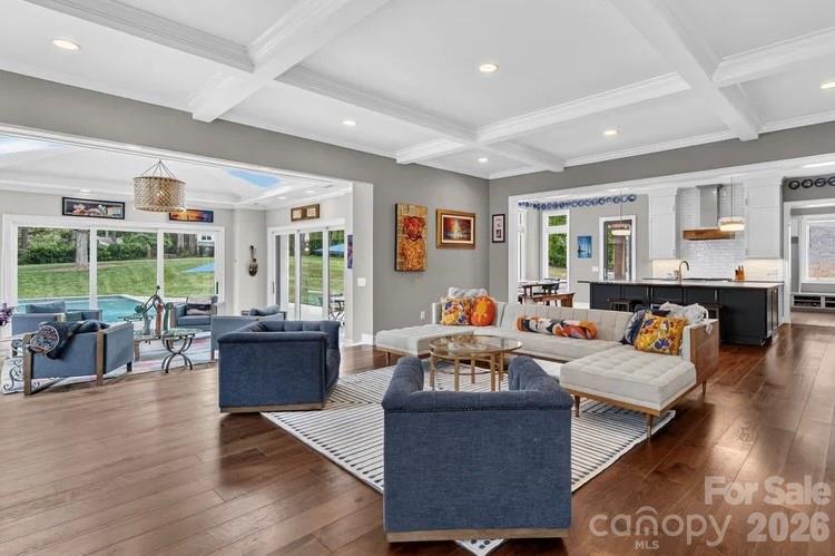 842 Linda Lane — Charlotte