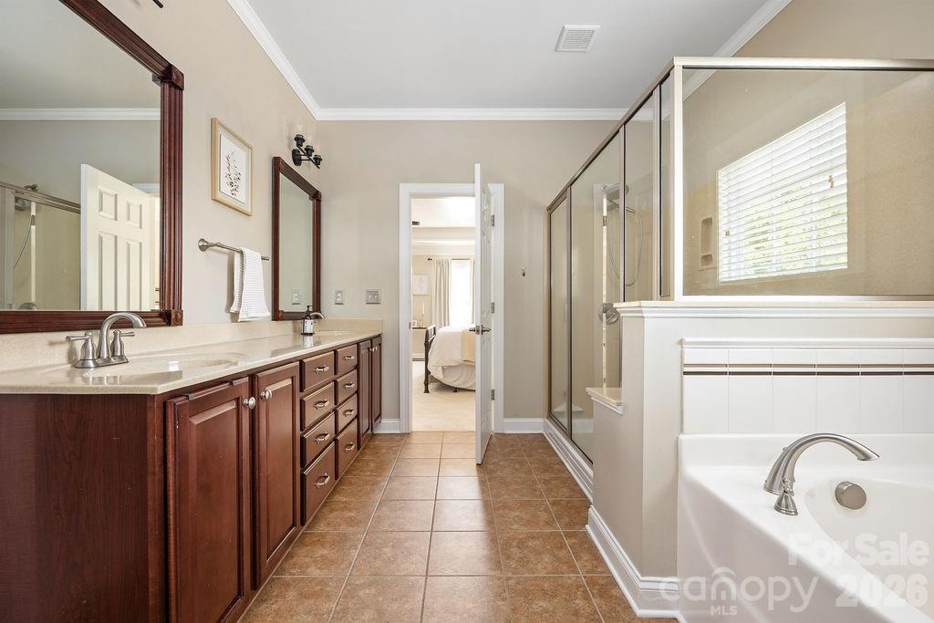 6519 Olmsford Drive — Huntersville