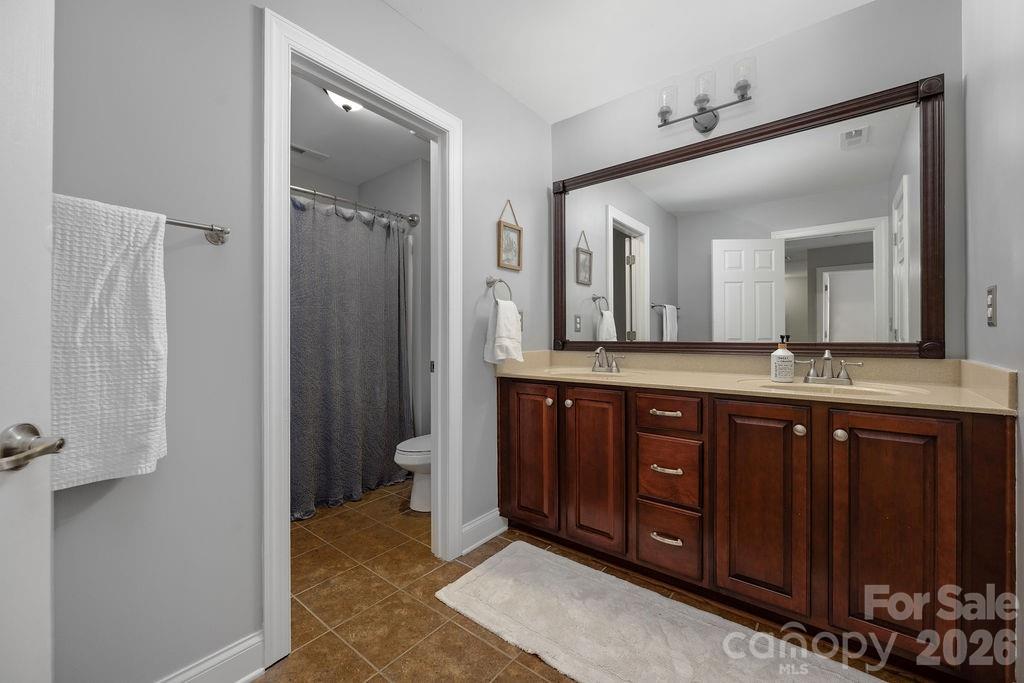 6519 Olmsford Drive — Huntersville