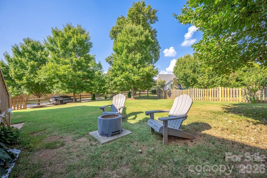 6519 Olmsford Drive — Huntersville