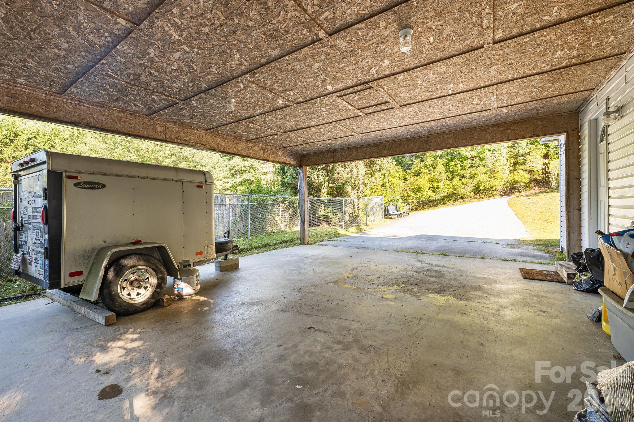 96 Fallswood Court — Hendersonville