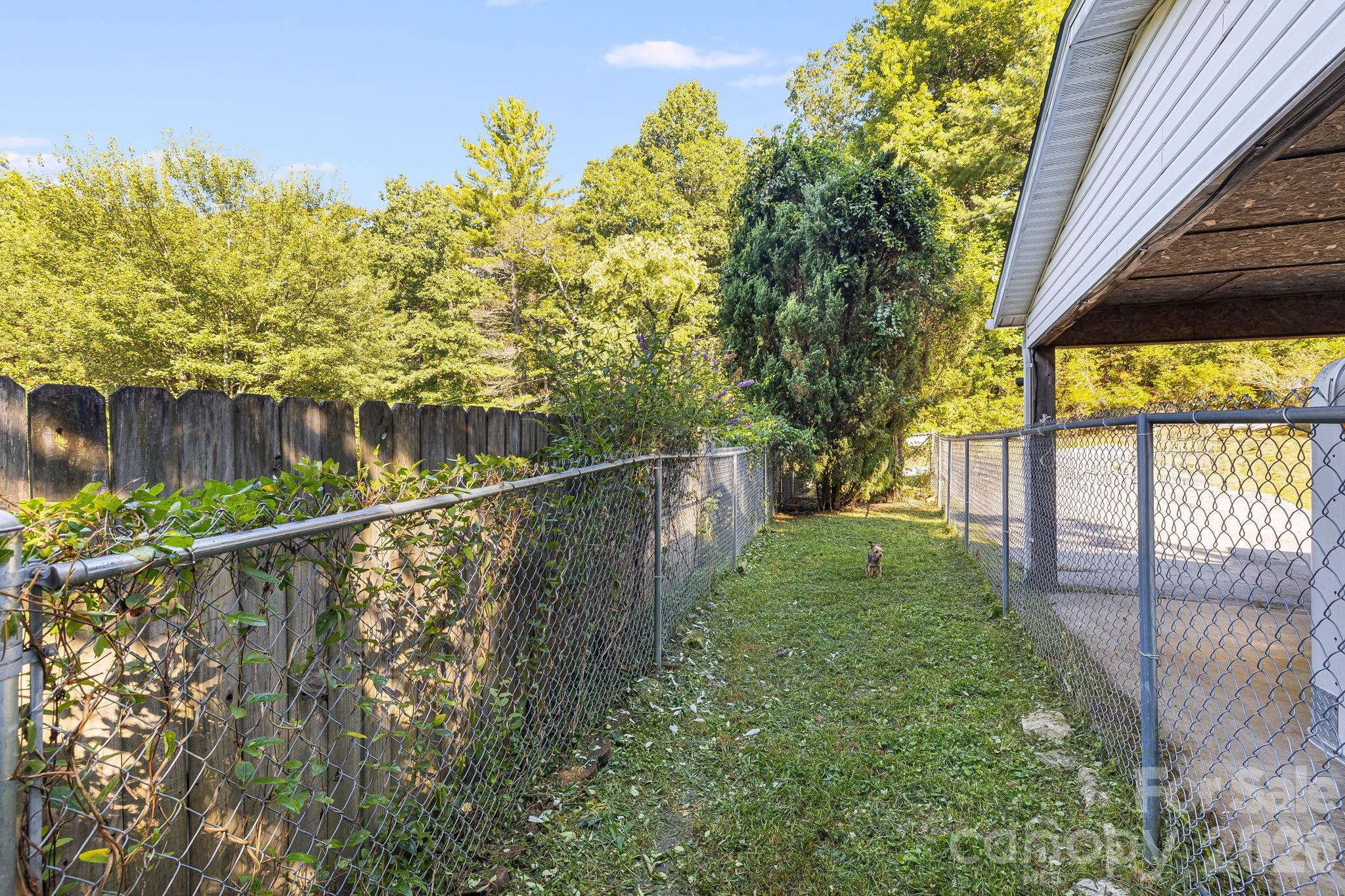 96 Fallswood Court — Hendersonville