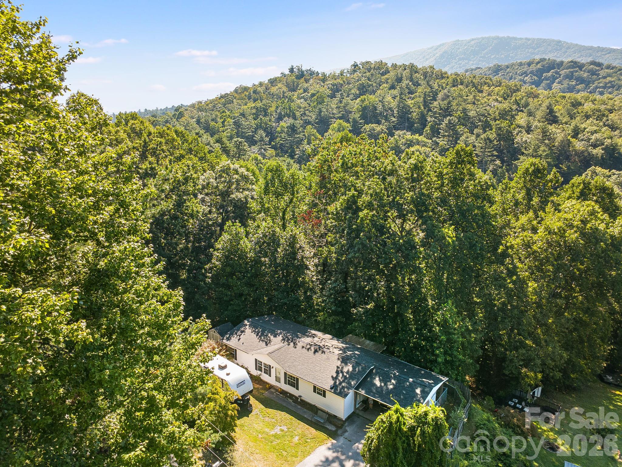 96 Fallswood Court — Hendersonville