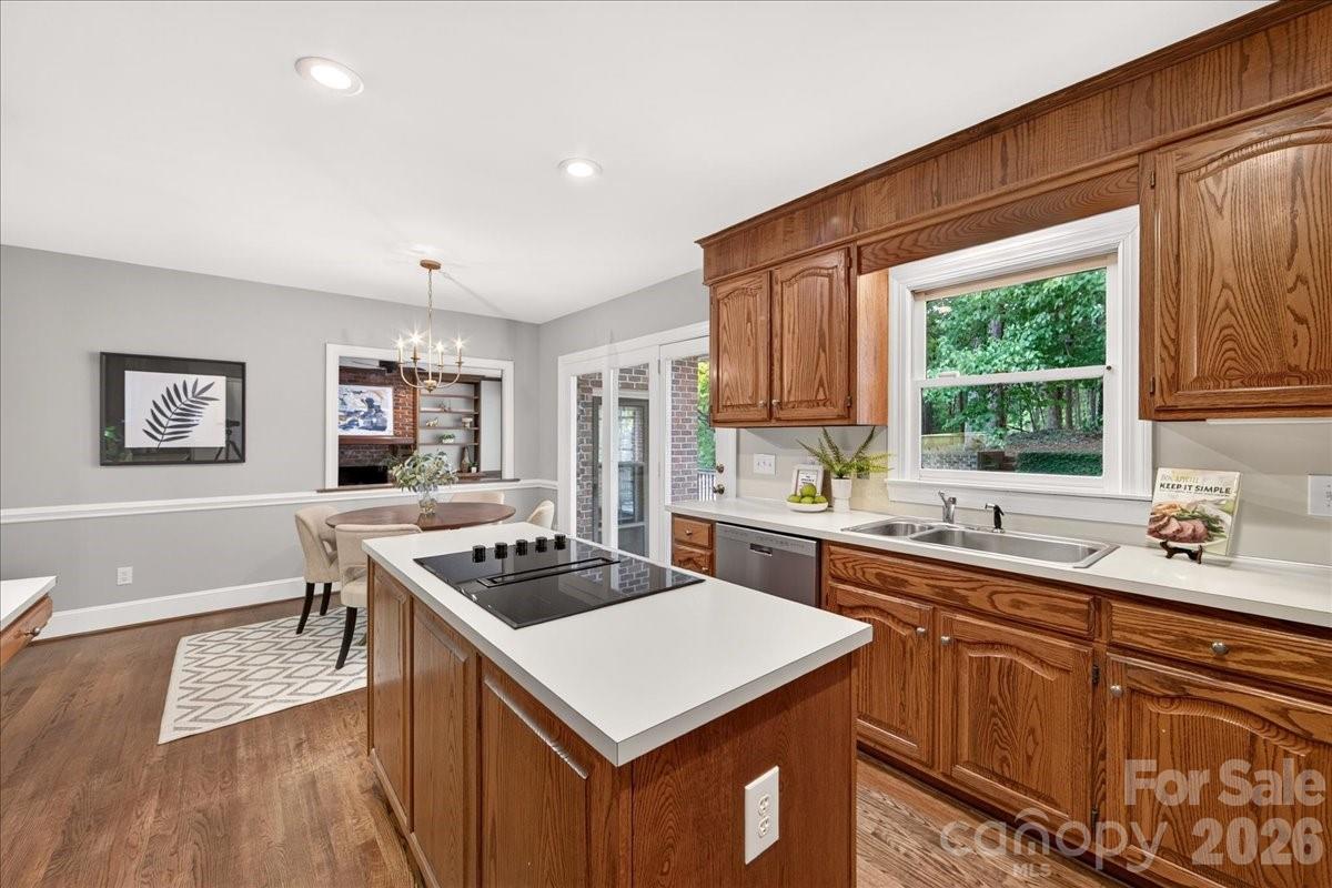 2424 Hartmill Court — Charlotte