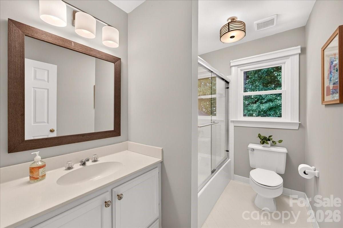 2424 Hartmill Court — Charlotte